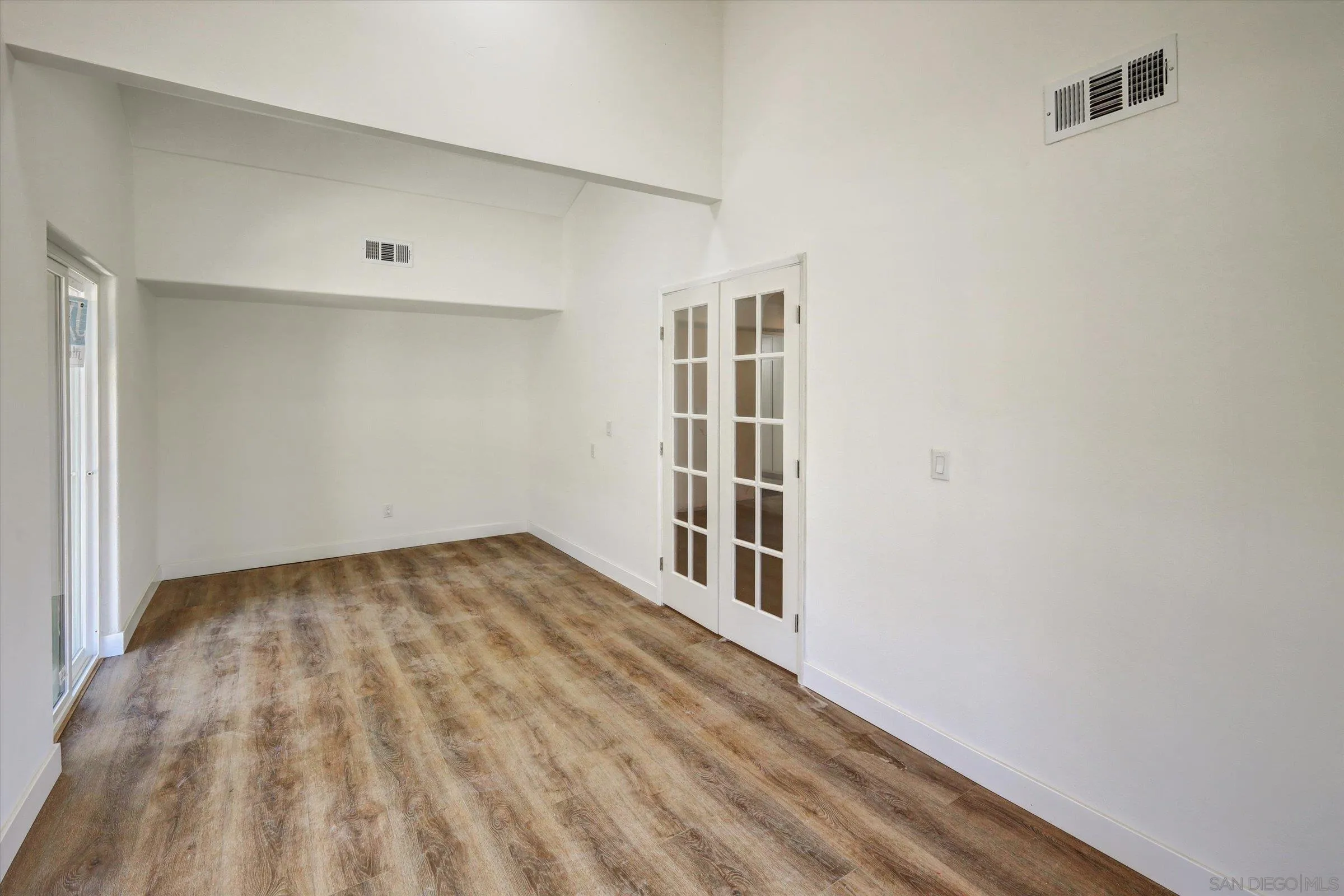 https://cdn.realtyfeed.com/cdn/127/250028092/ea7ef60fcdf8d1dad5605950d90b1736.webp
