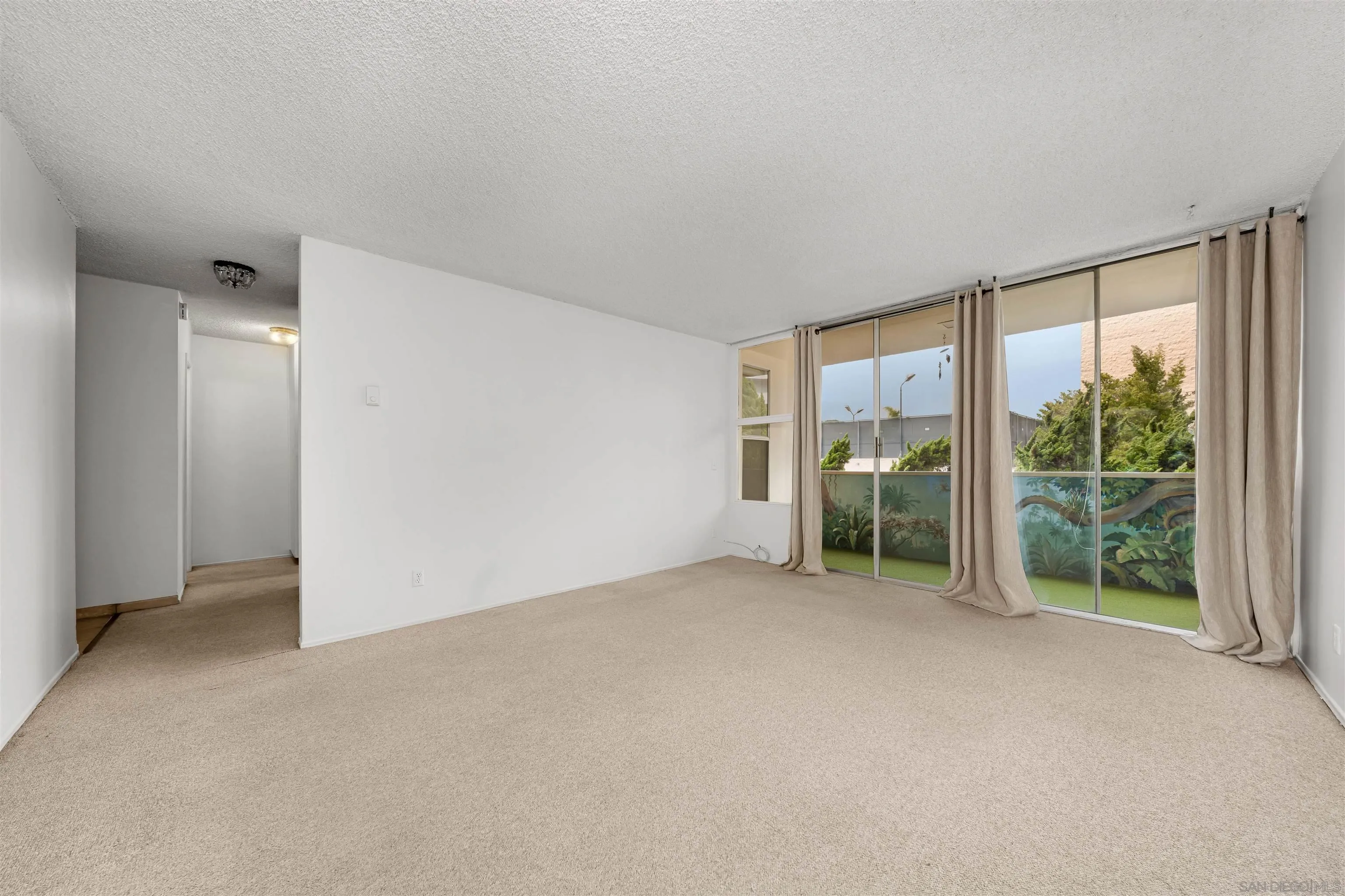 Photo #7: 250028104 Listing: Photo #7