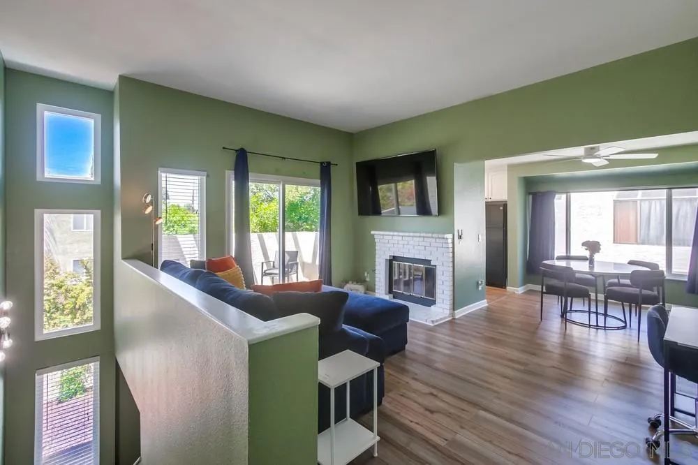 Photo #2: 250028117 Listing 