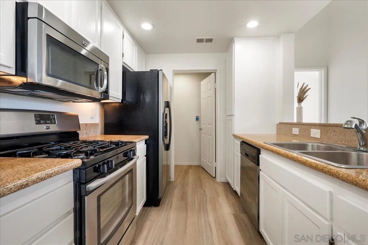 Photo #5: 250028125 Listing 