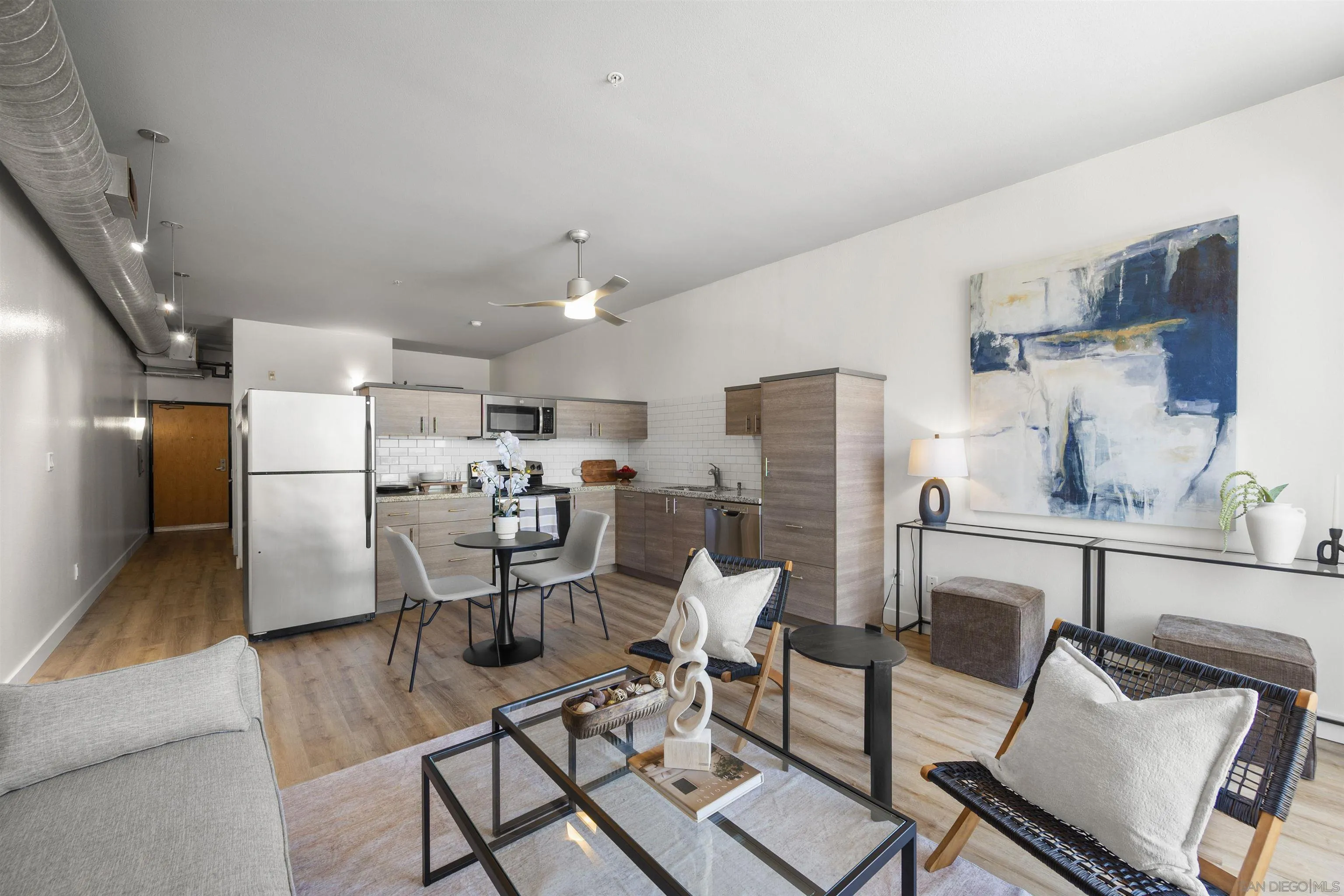 Photo #5: 250028136 Listing 