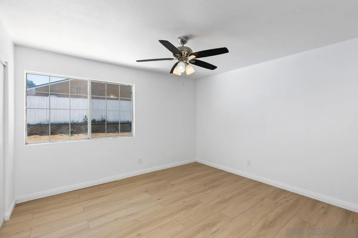 https://cdn.realtyfeed.com/cdn/127/250028154/499e8150f664cbe01883d54ef0d2d4e2.webp