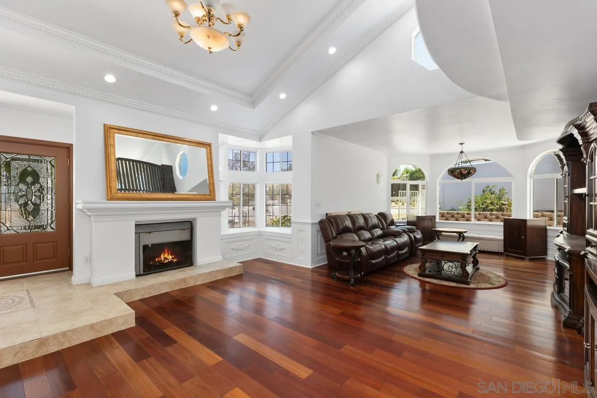 https://cdn.realtyfeed.com/cdn/127/250028154/f1d9ea3847c9ce4f997ef2a0e9b23ee4.webp