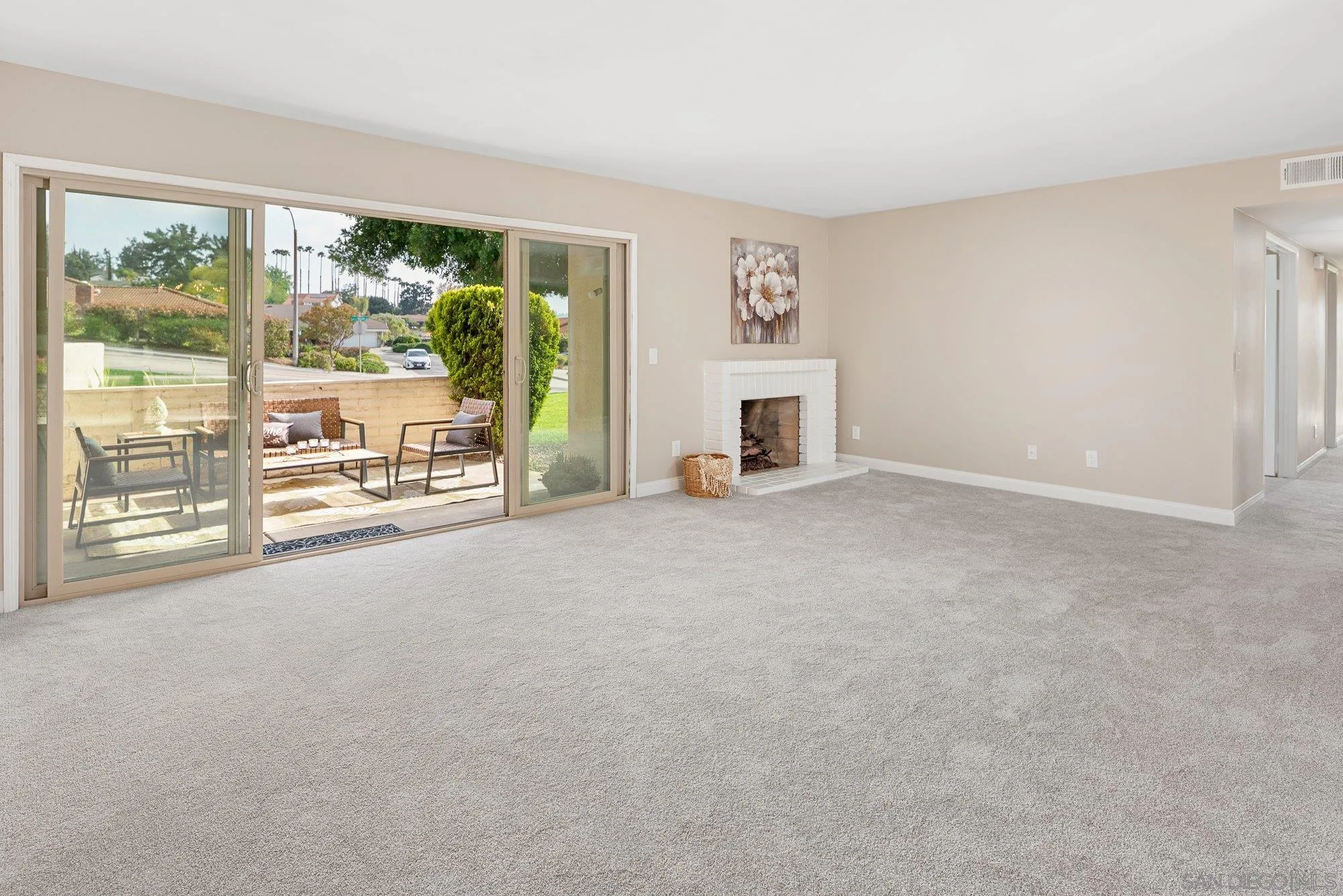 https://cdn.realtyfeed.com/cdn/127/250028190/28ad9d66ea699a5309719fec84006098.webp