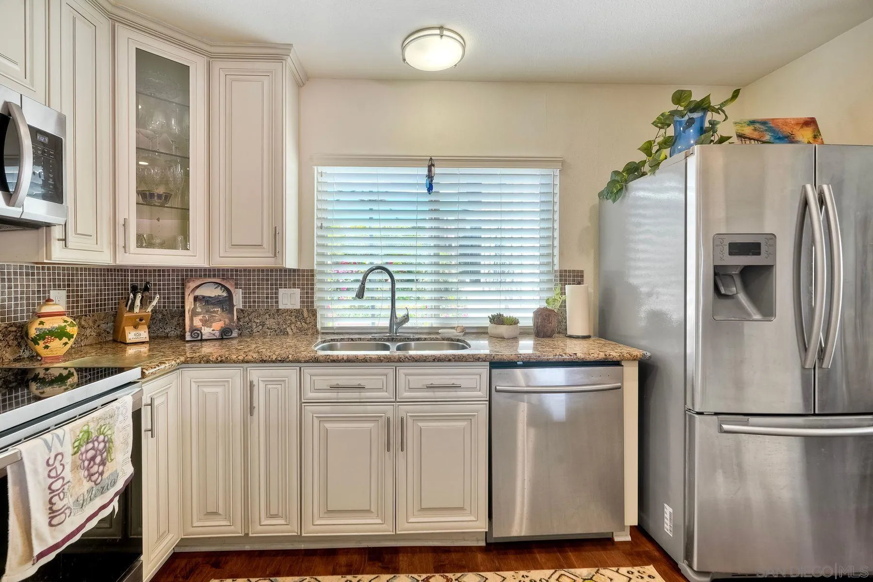 Photo #3: 250028193 Listing 