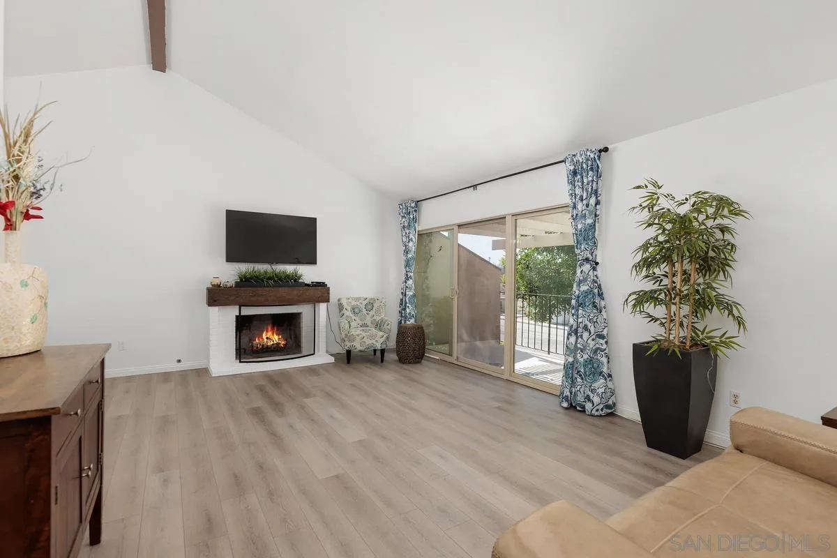 Photo #6: 250028200 Listing 