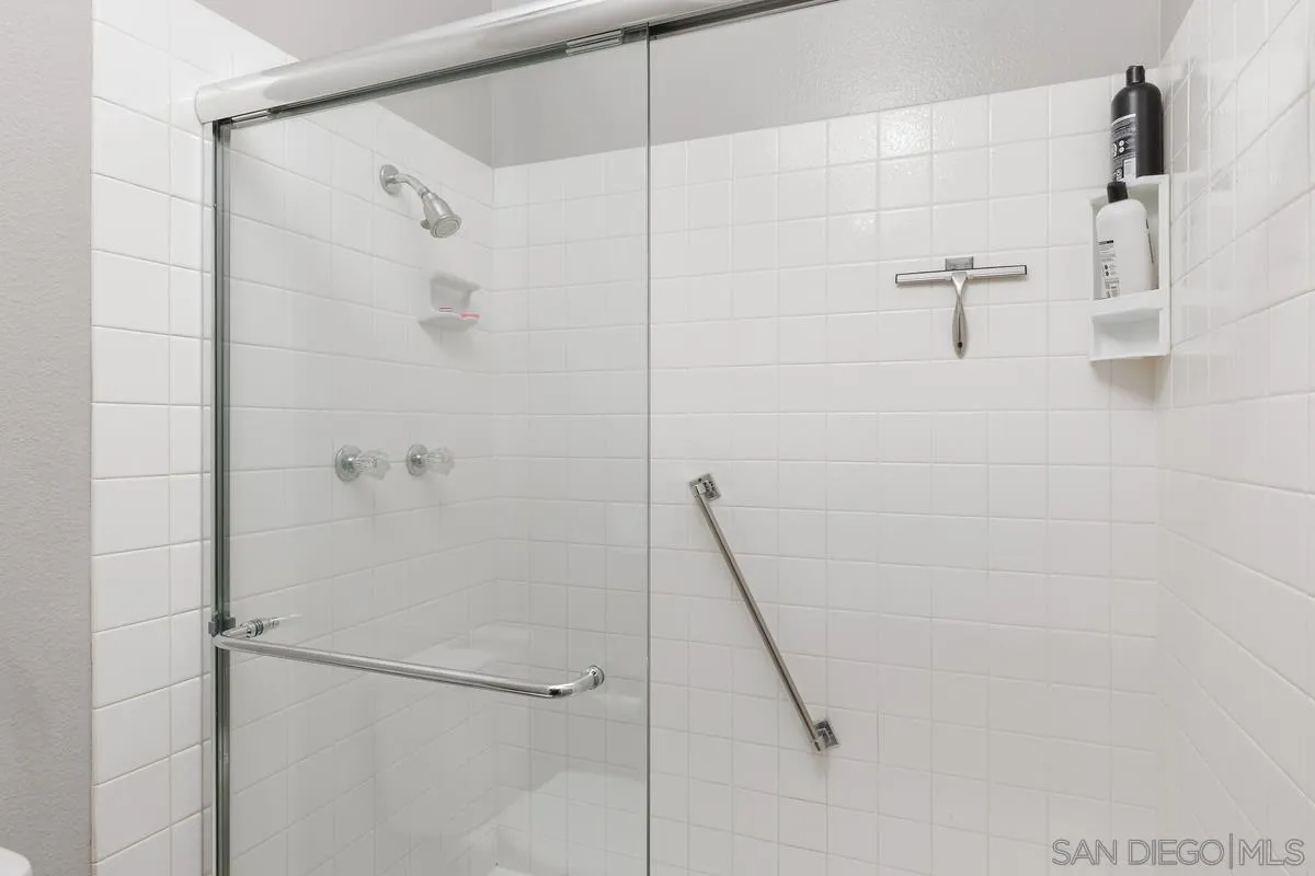 https://cdn.realtyfeed.com/cdn/127/250028200/f8847dacd5fb4f5e0af7c5ea5ef3cc6b.webp