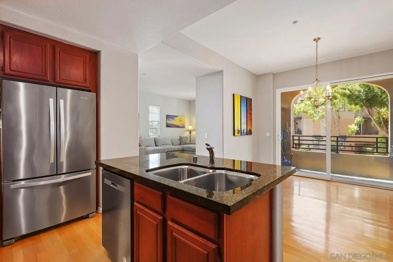 Photo #4: 250028201 Listing: Photo #4