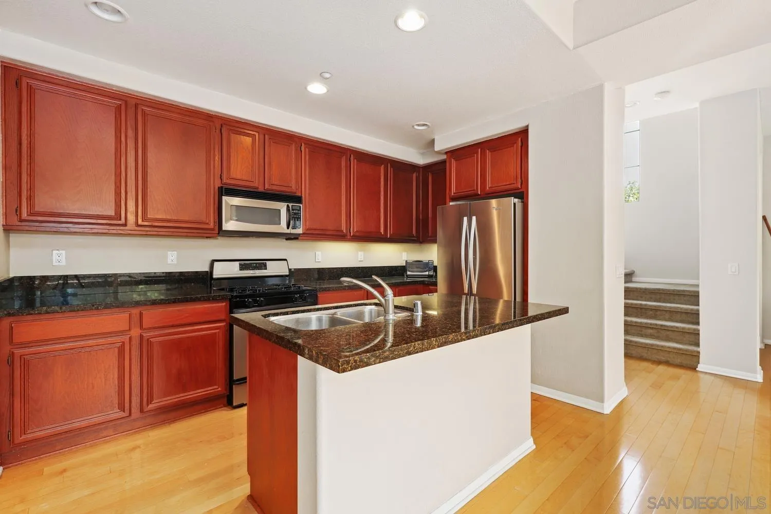 Photo #5: 250028201 Listing: Photo #5