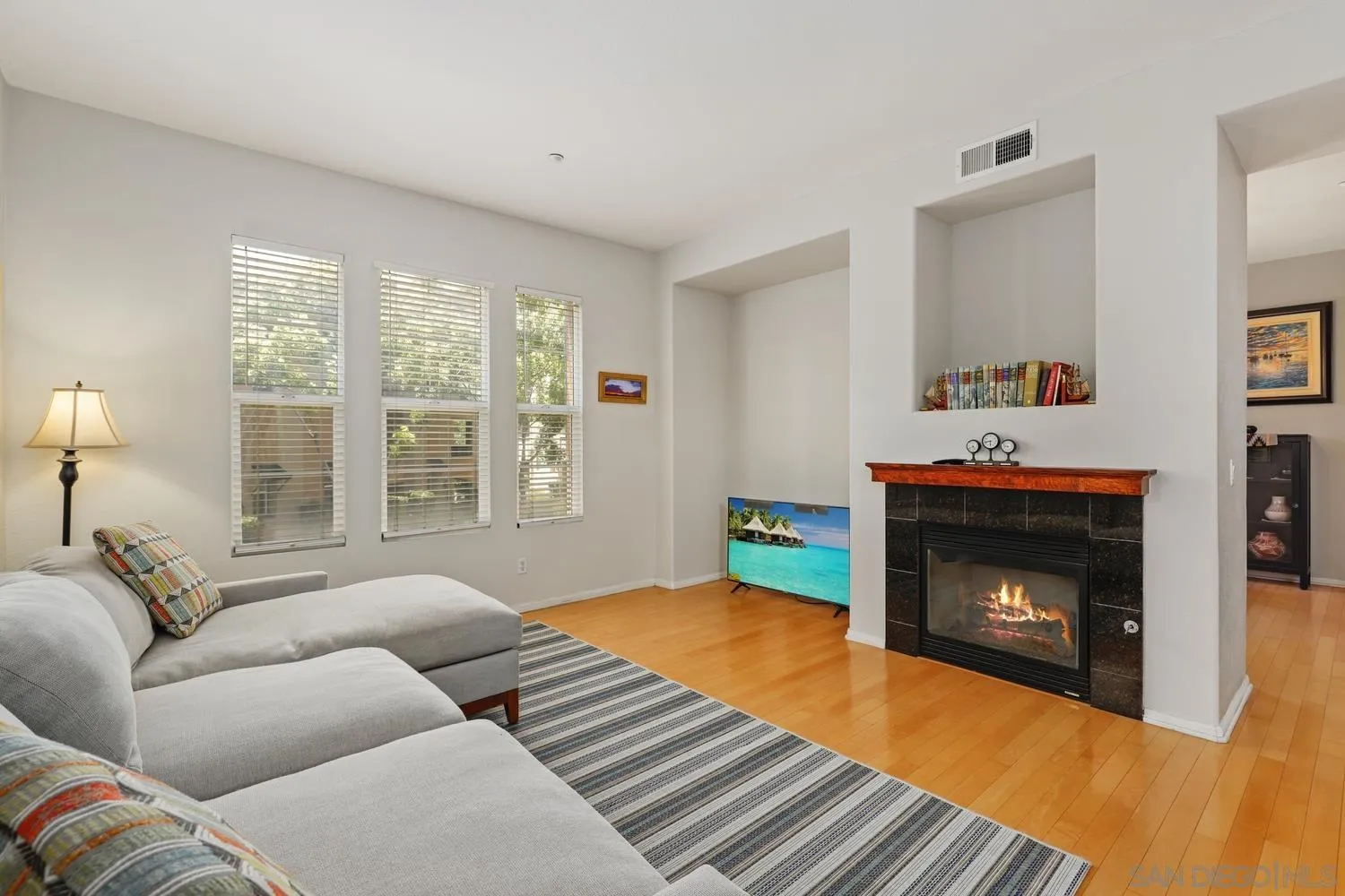 Photo #2: 250028201 Listing: Photo #2