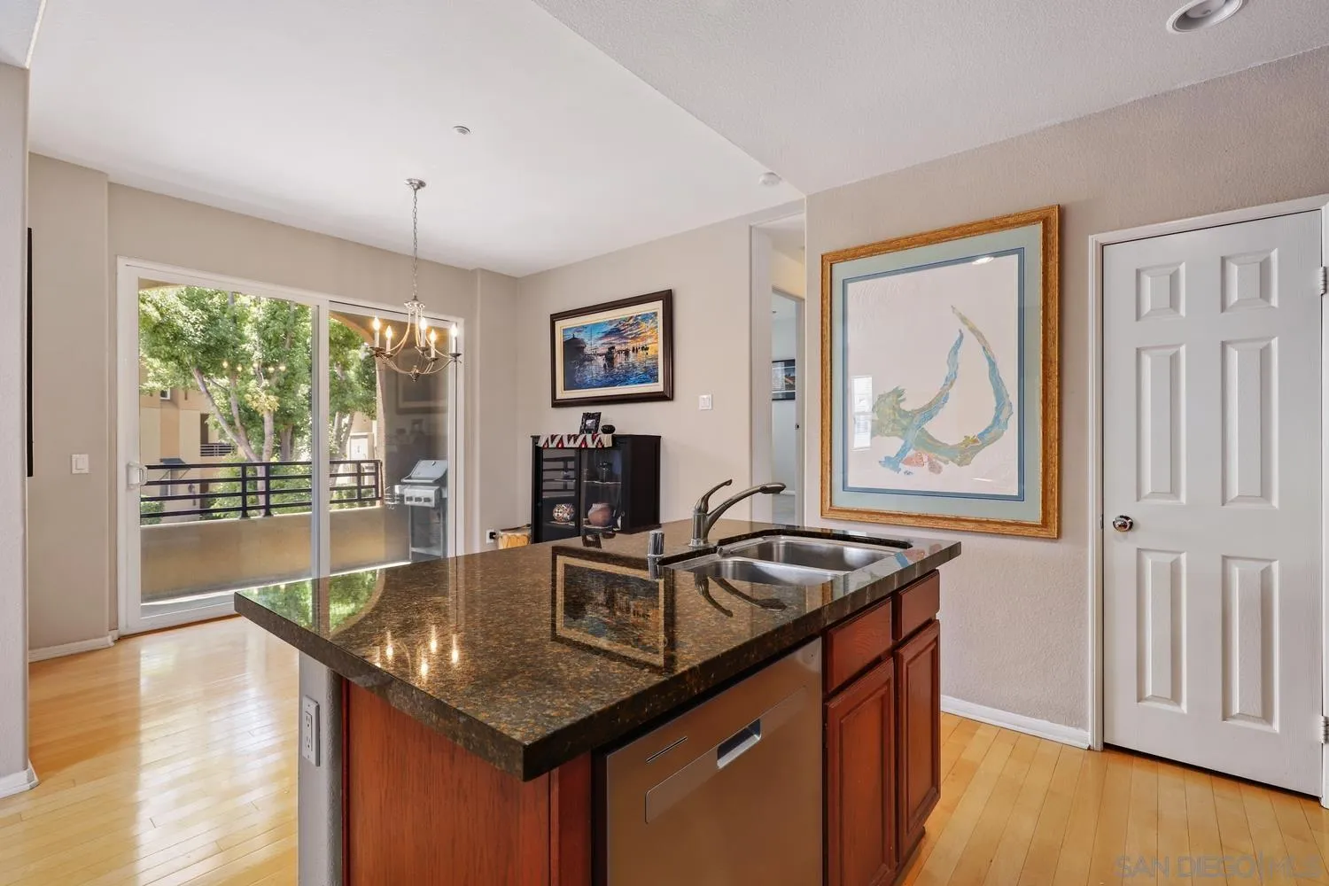 Photo #8: 250028201 Listing: Photo #8