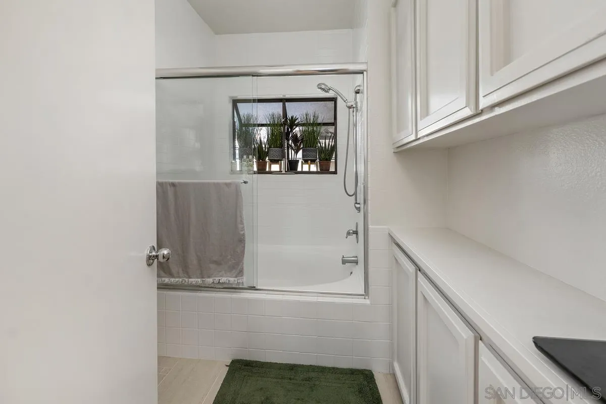 Photo #16: 250028205 Listing: Photo #16