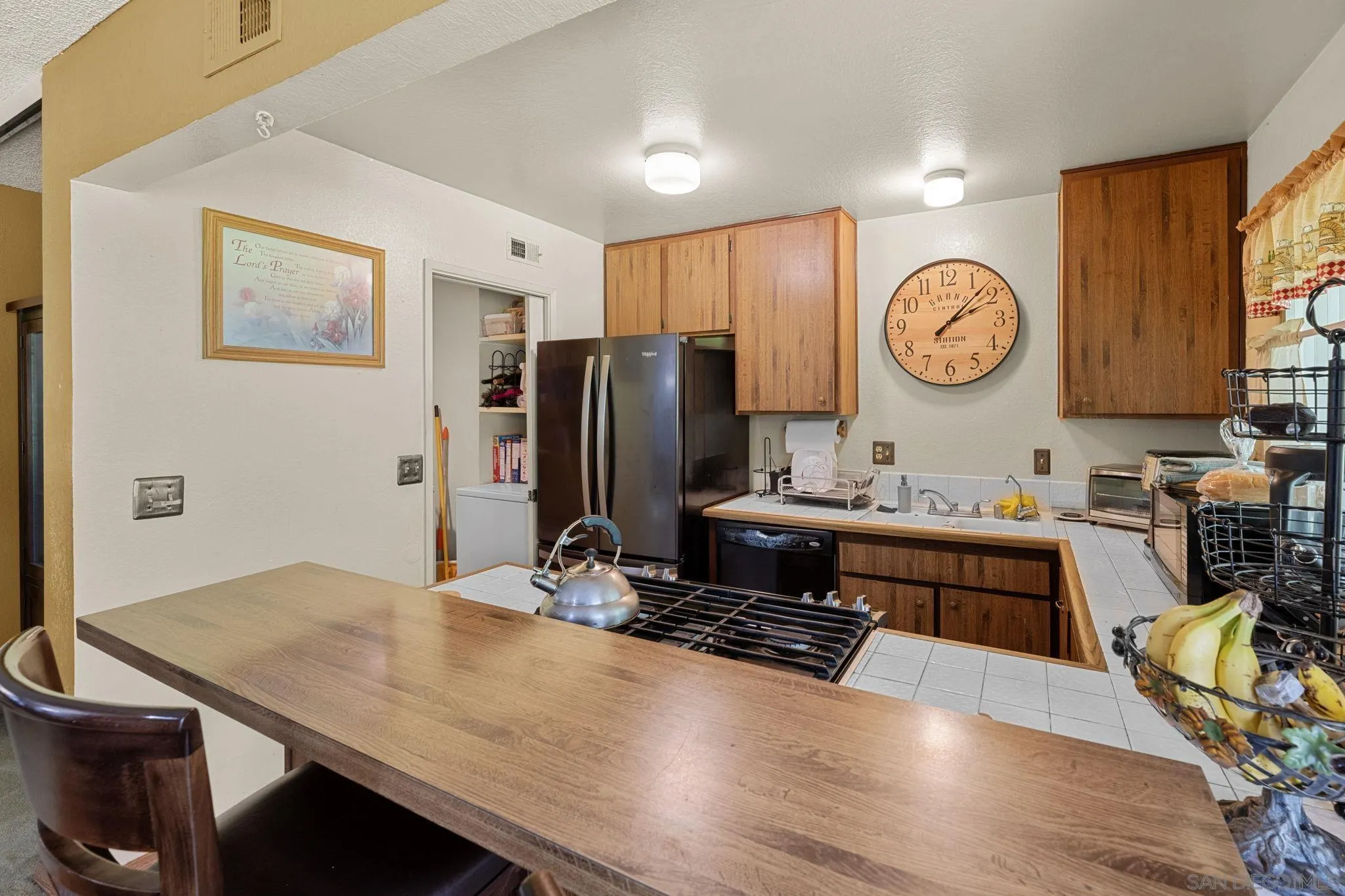 https://cdn.realtyfeed.com/cdn/127/250028287/77196f404d75d51e7daf40ea496a0907.webp