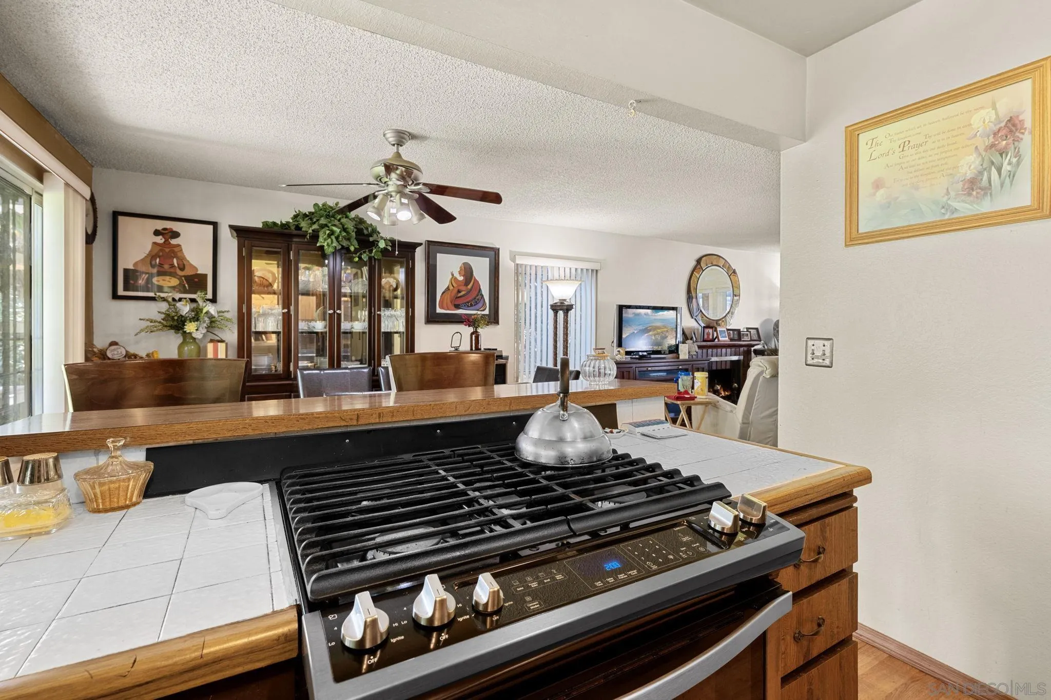 https://cdn.realtyfeed.com/cdn/127/250028287/948a6a78d78f1d8c03b41187e6276b2d.webp