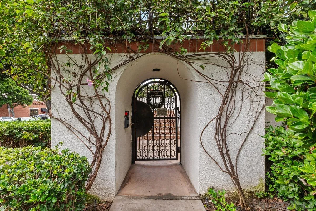 Photo #3: 250028307 Listing 