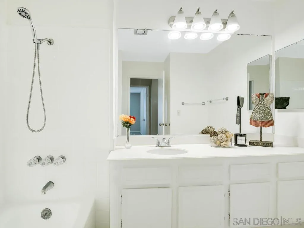 https://cdn.realtyfeed.com/cdn/127/250028311/cd8e68c0fd551f95e9df2103011c5ec2.webp