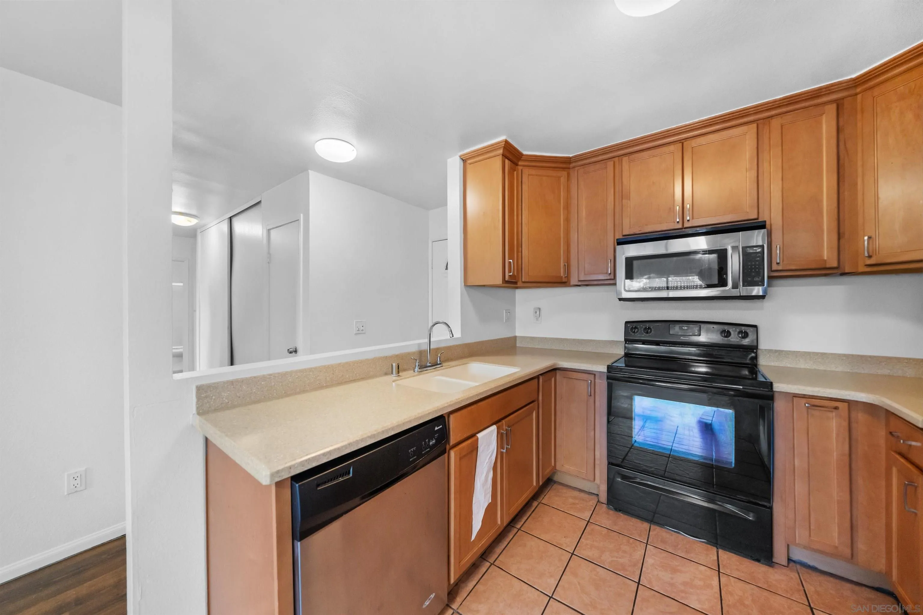 https://cdn.realtyfeed.com/cdn/127/250028313/777fc87b6110bf225c1420237630d74e.webp