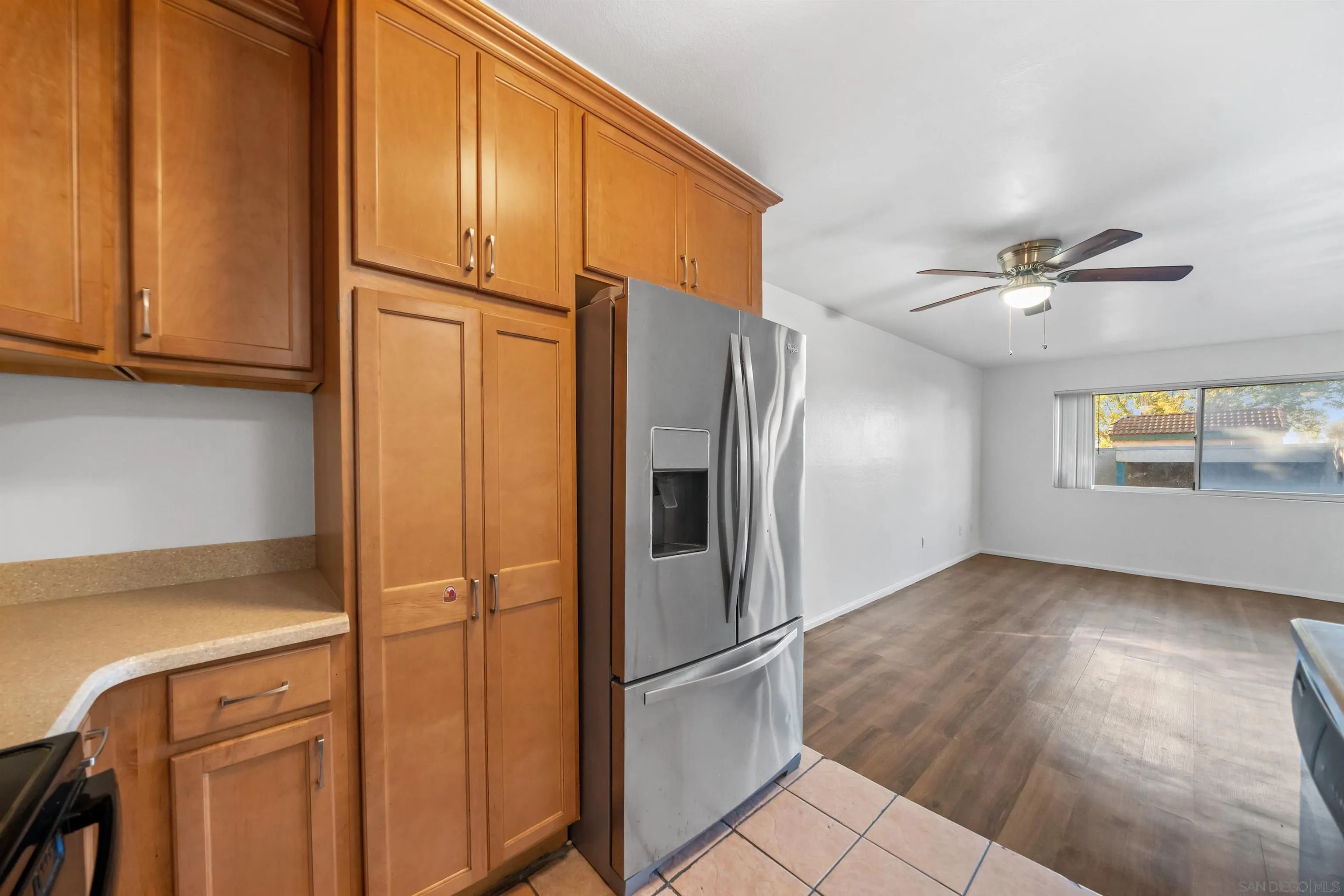 https://cdn.realtyfeed.com/cdn/127/250028313/e5d919d7a66dad9b76bf6116a9da4b47.webp