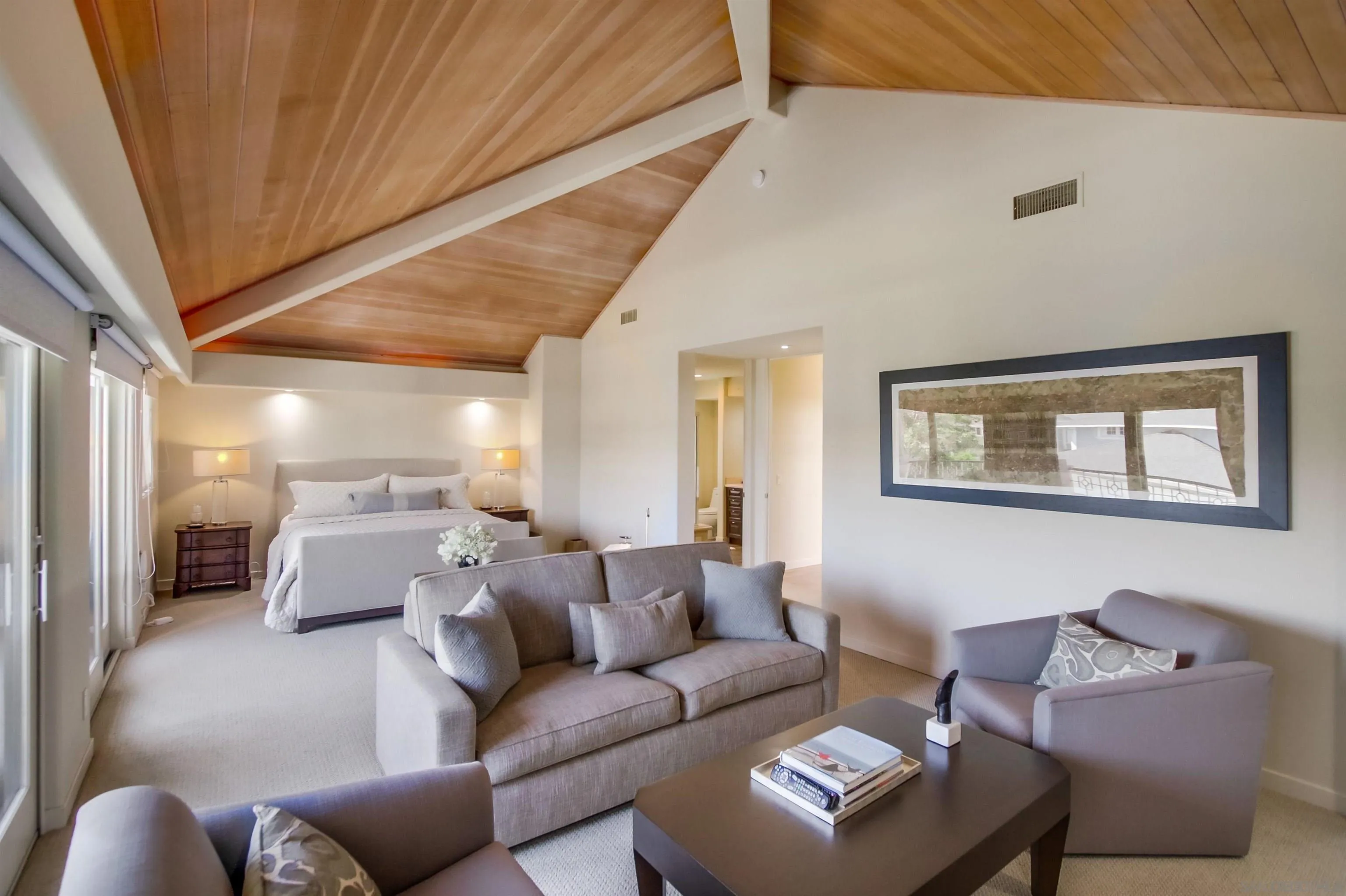https://cdn.realtyfeed.com/cdn/127/250028315/18bfb5ec3ba281304c37f4e19be6e3cd.webp