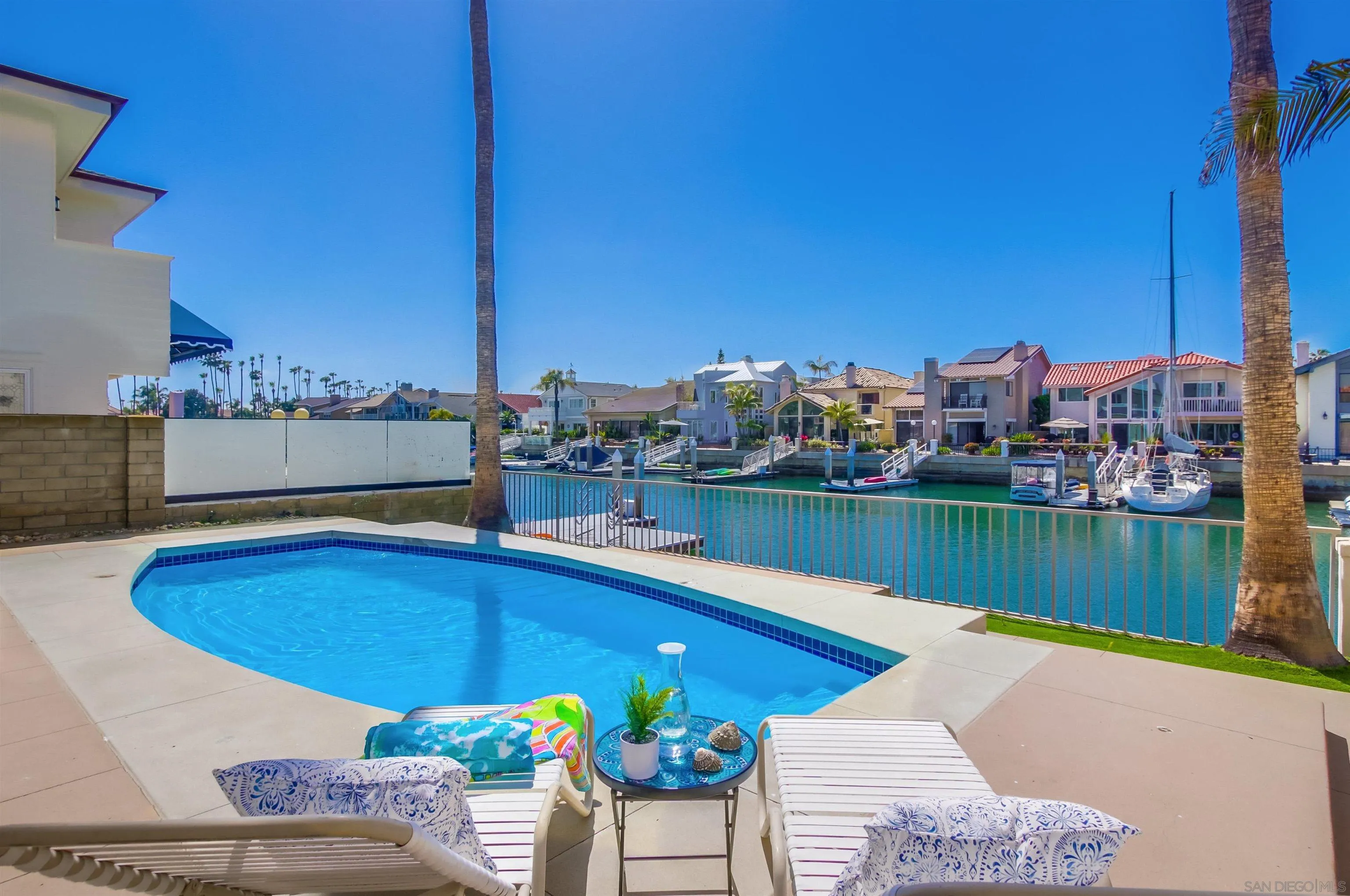 https://cdn.realtyfeed.com/cdn/127/250028315/41c22ab8d414c3bb8a75a4b16f7681a5.webp