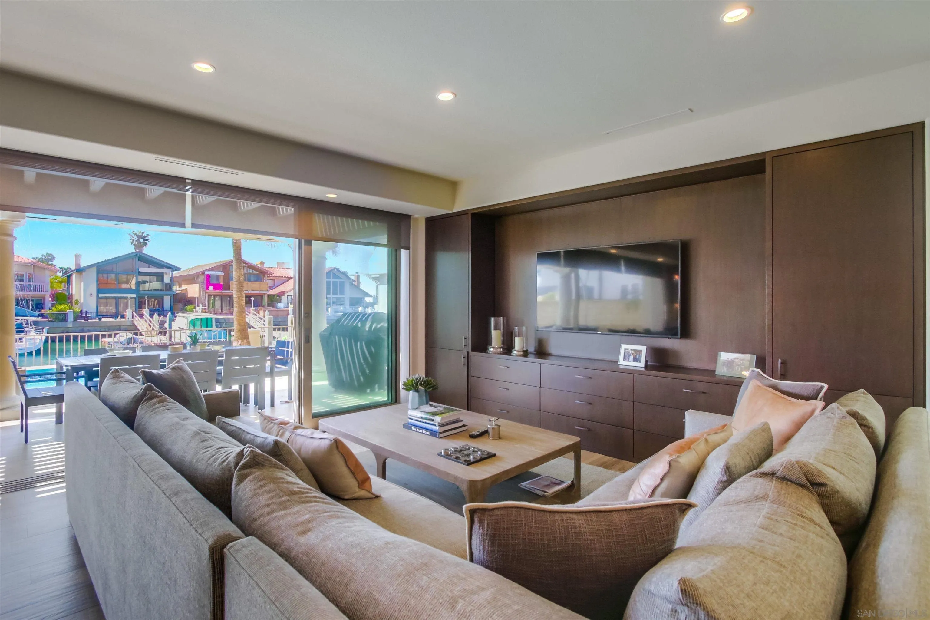 https://cdn.realtyfeed.com/cdn/127/250028315/50e65c167f3f94bf6d7c5325595f9ec0.webp