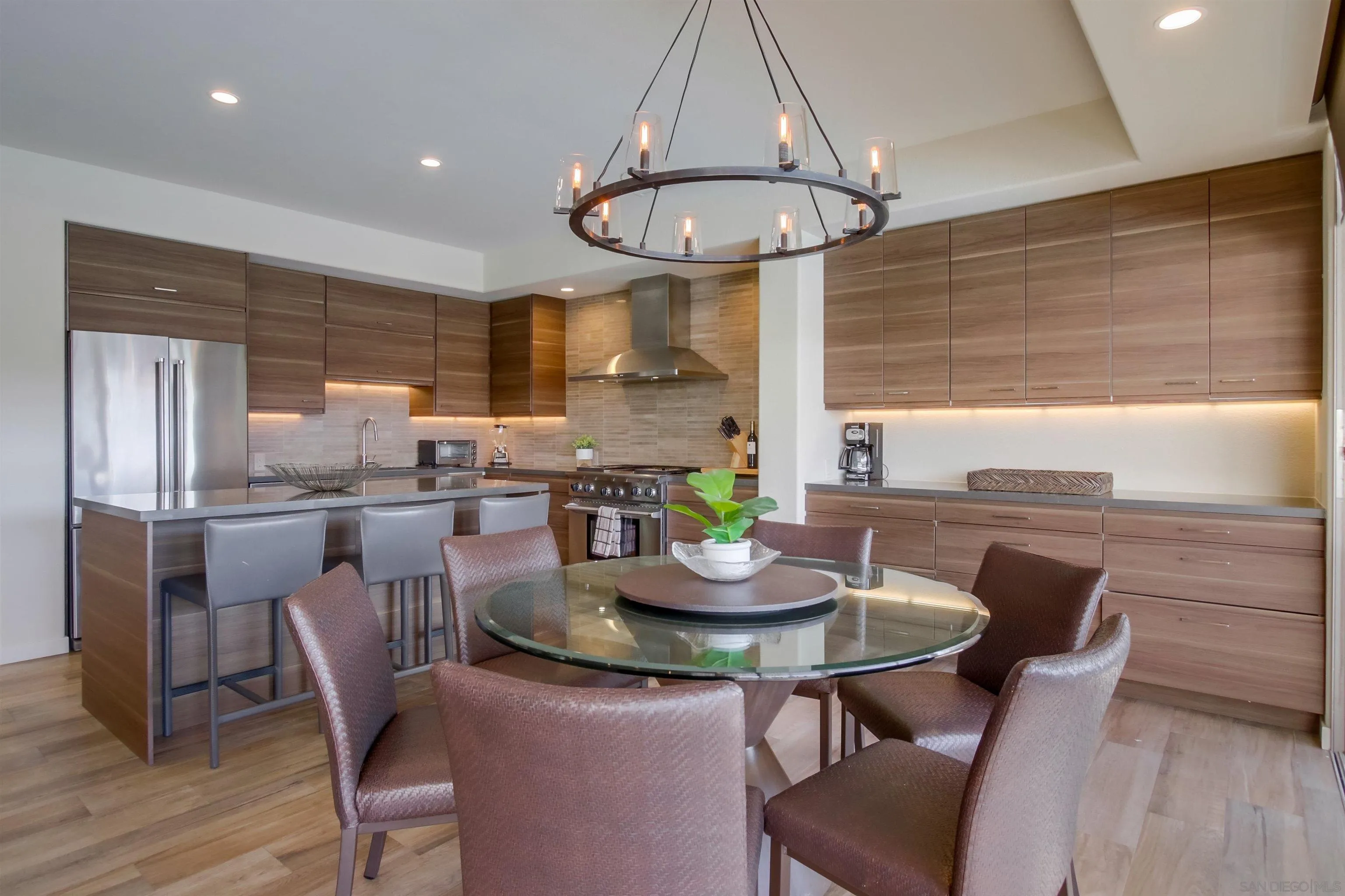 https://cdn.realtyfeed.com/cdn/127/250028315/6b102ada430d32ea9e3575d150cfcc55.webp