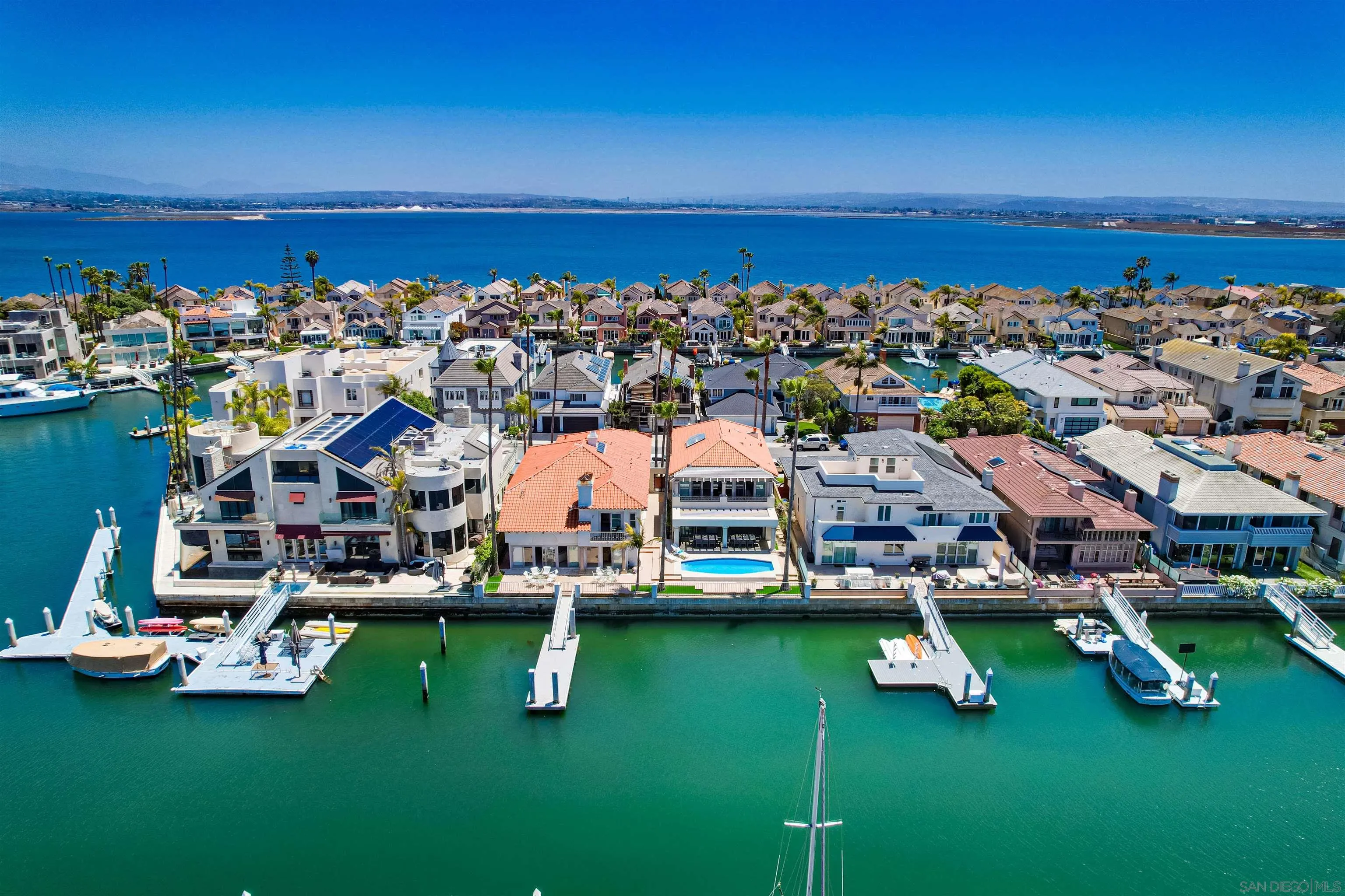 https://cdn.realtyfeed.com/cdn/127/250028315/ced50d782719b5a10a5fc91978bfcbf1.webp
