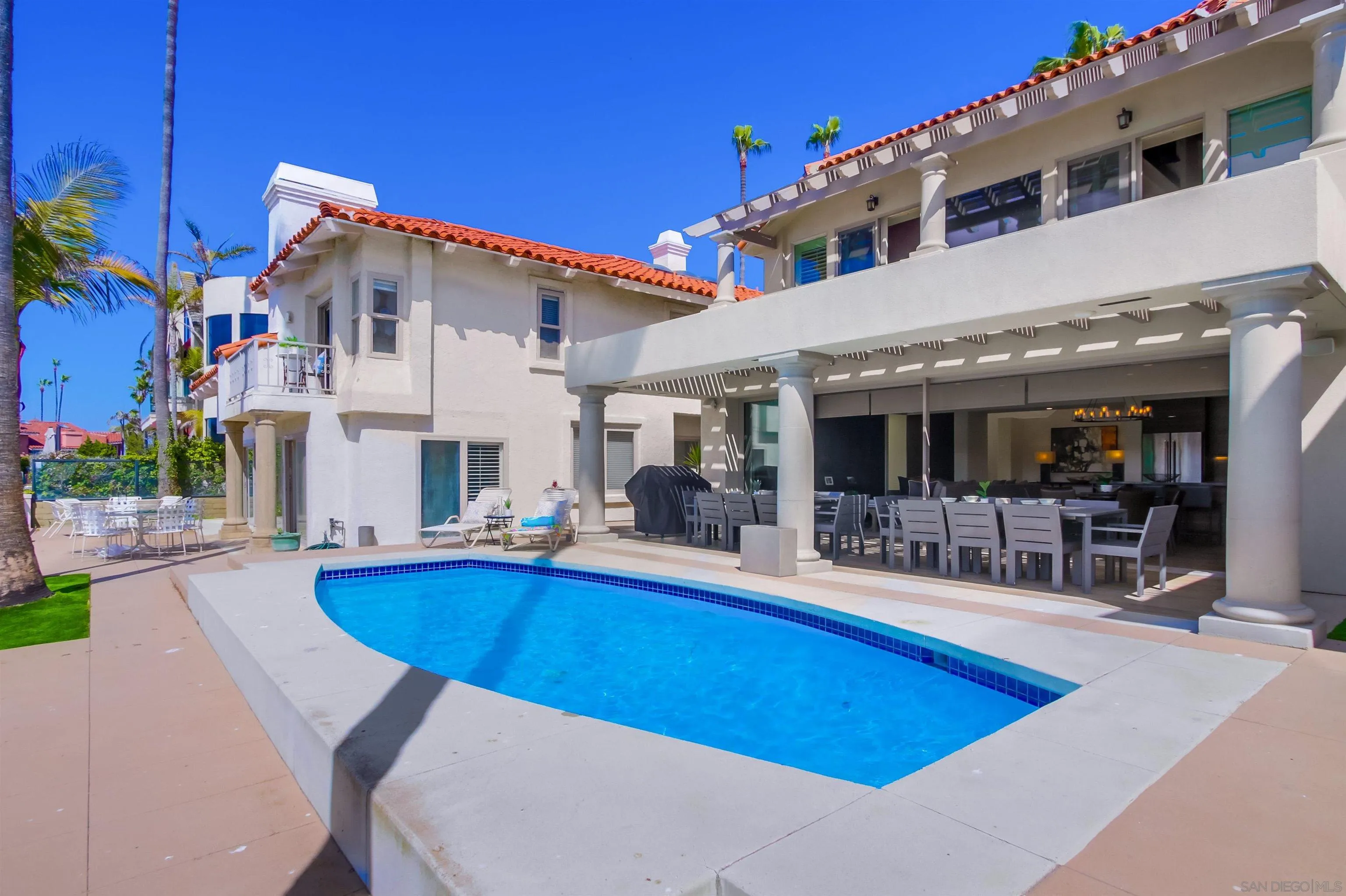 https://cdn.realtyfeed.com/cdn/127/250028315/dd93fbb22dce9fc278ce7770e9b39025.webp