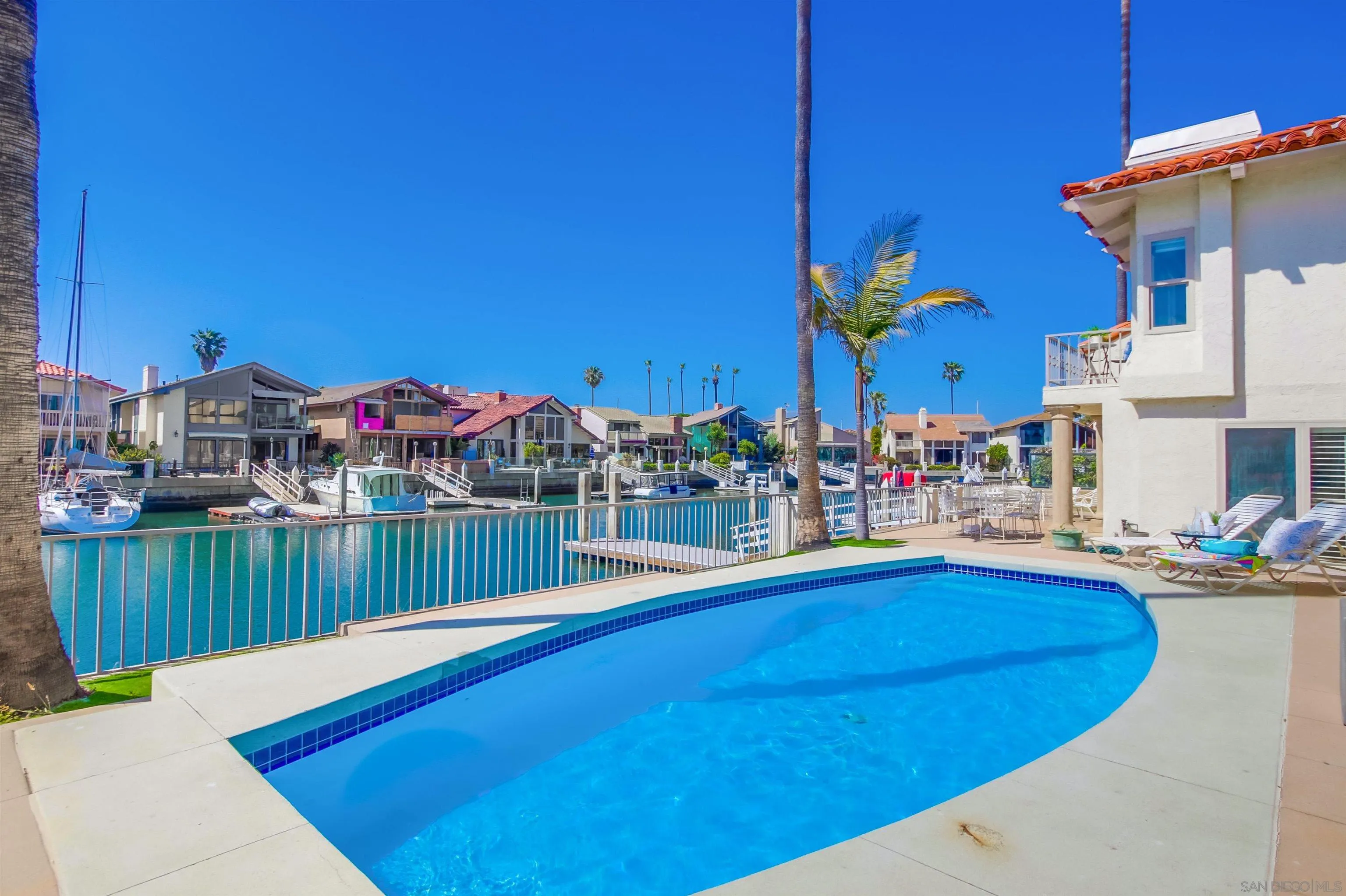 https://cdn.realtyfeed.com/cdn/127/250028315/ecf7f670bf82f97819598b200238dbd1.webp