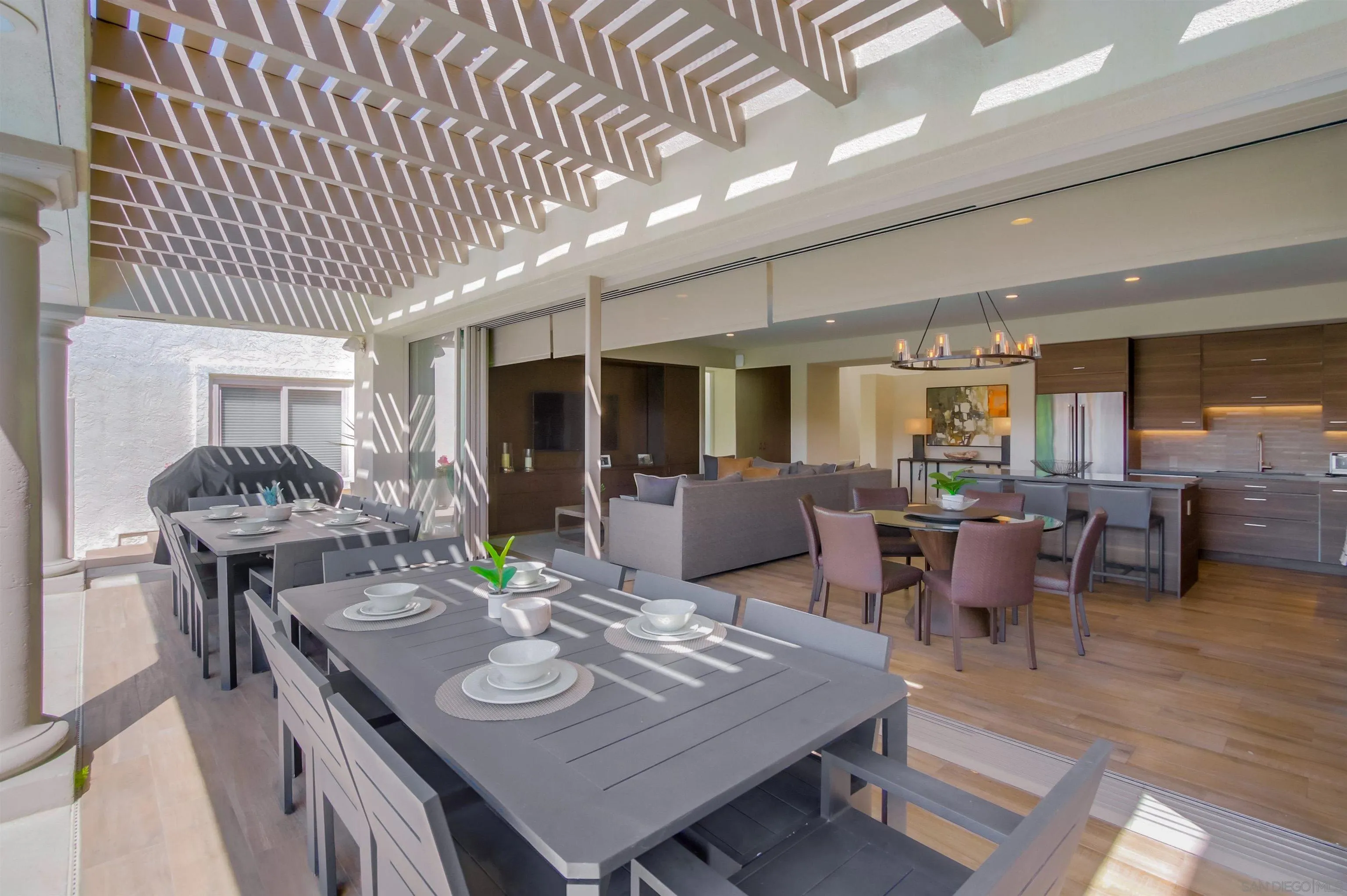 https://cdn.realtyfeed.com/cdn/127/250028315/f33239dfd9f861e265c9de09f69ed4c7.webp