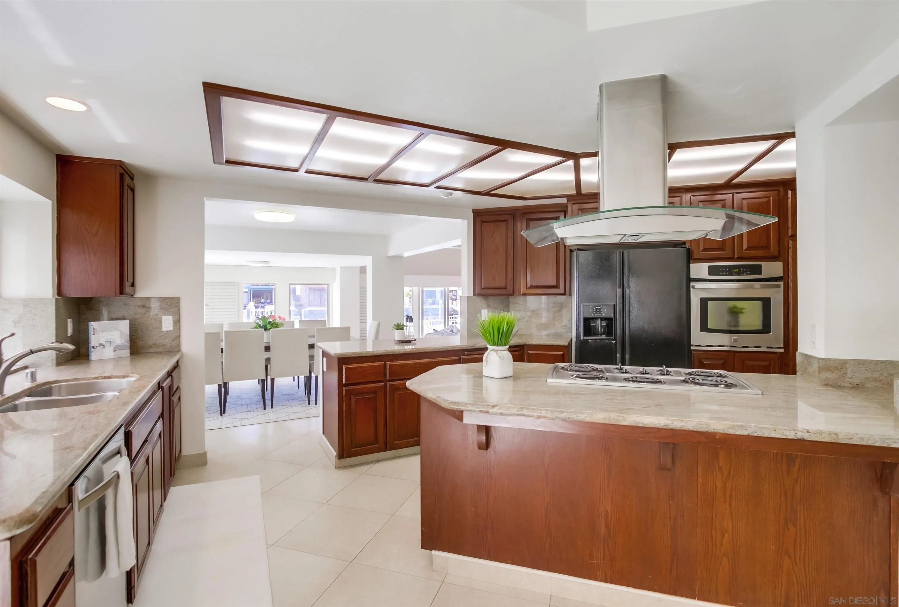 https://cdn.realtyfeed.com/cdn/127/250028321/0dc29814d5b28c37df595421a8403b5d.webp