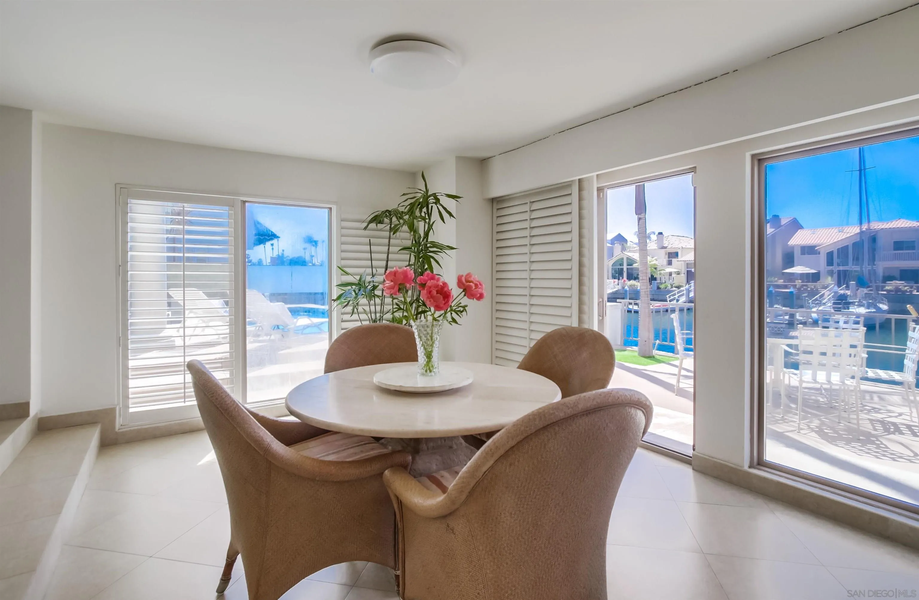 https://cdn.realtyfeed.com/cdn/127/250028321/1b815b7d6d5efae48d264fd78e38a798.webp