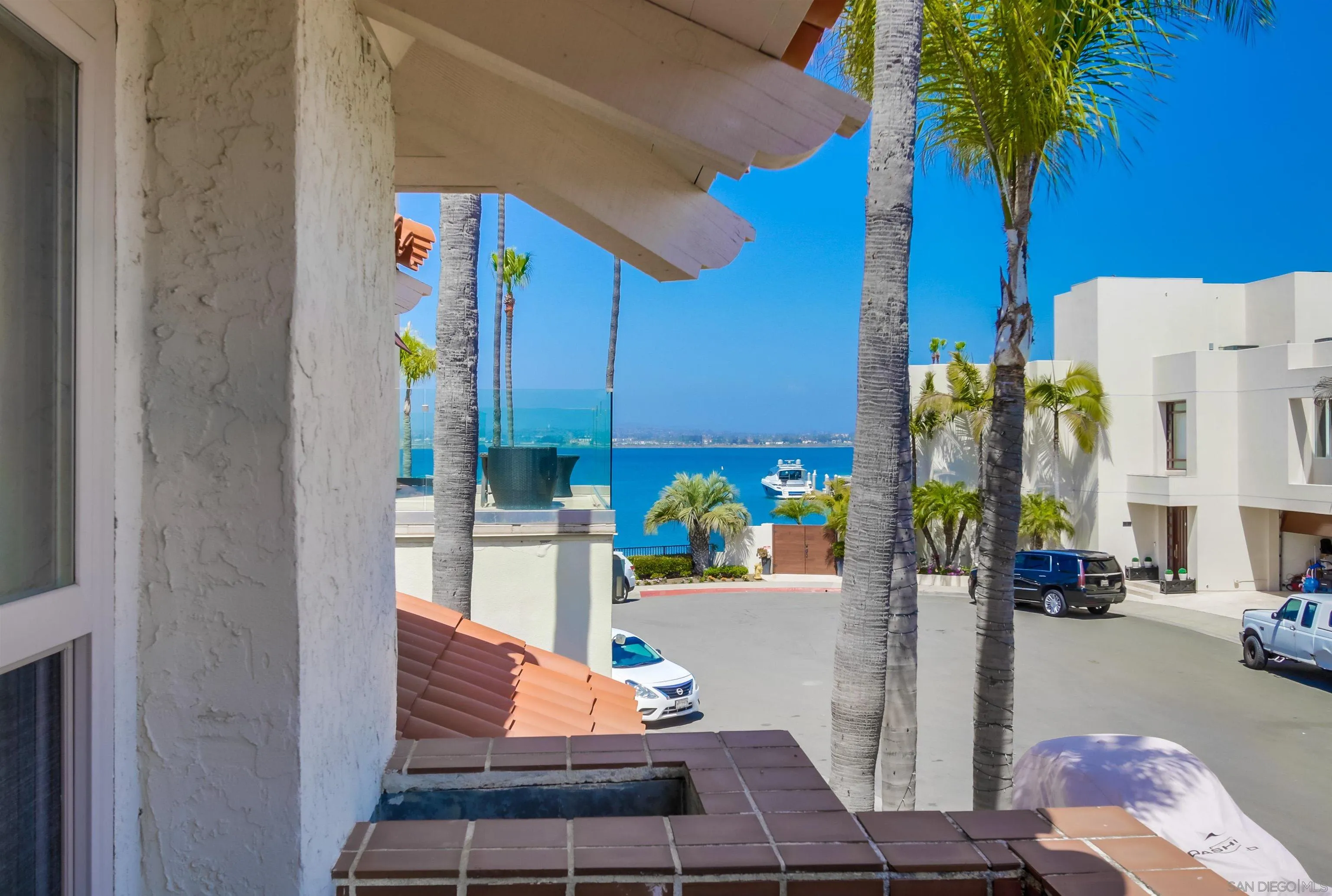 https://cdn.realtyfeed.com/cdn/127/250028321/34b5040b2adc35ea07a43a879dcc9927.webp