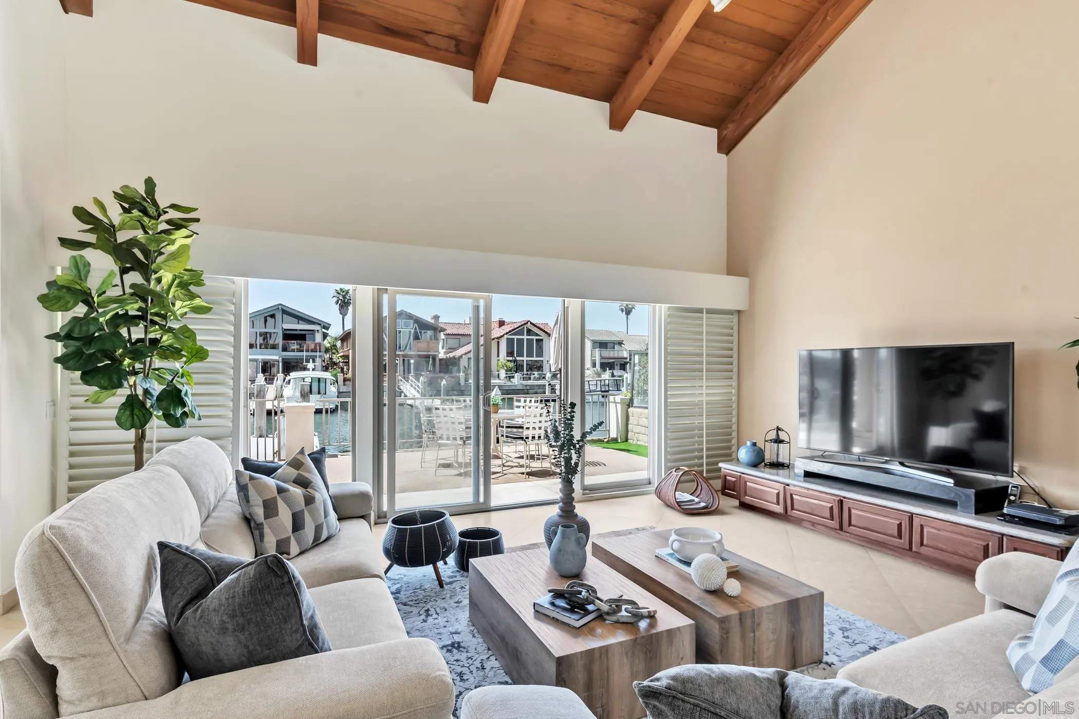 https://cdn.realtyfeed.com/cdn/127/250028321/a5193509ffccbc0e6ea85716a0ebd1b1.webp