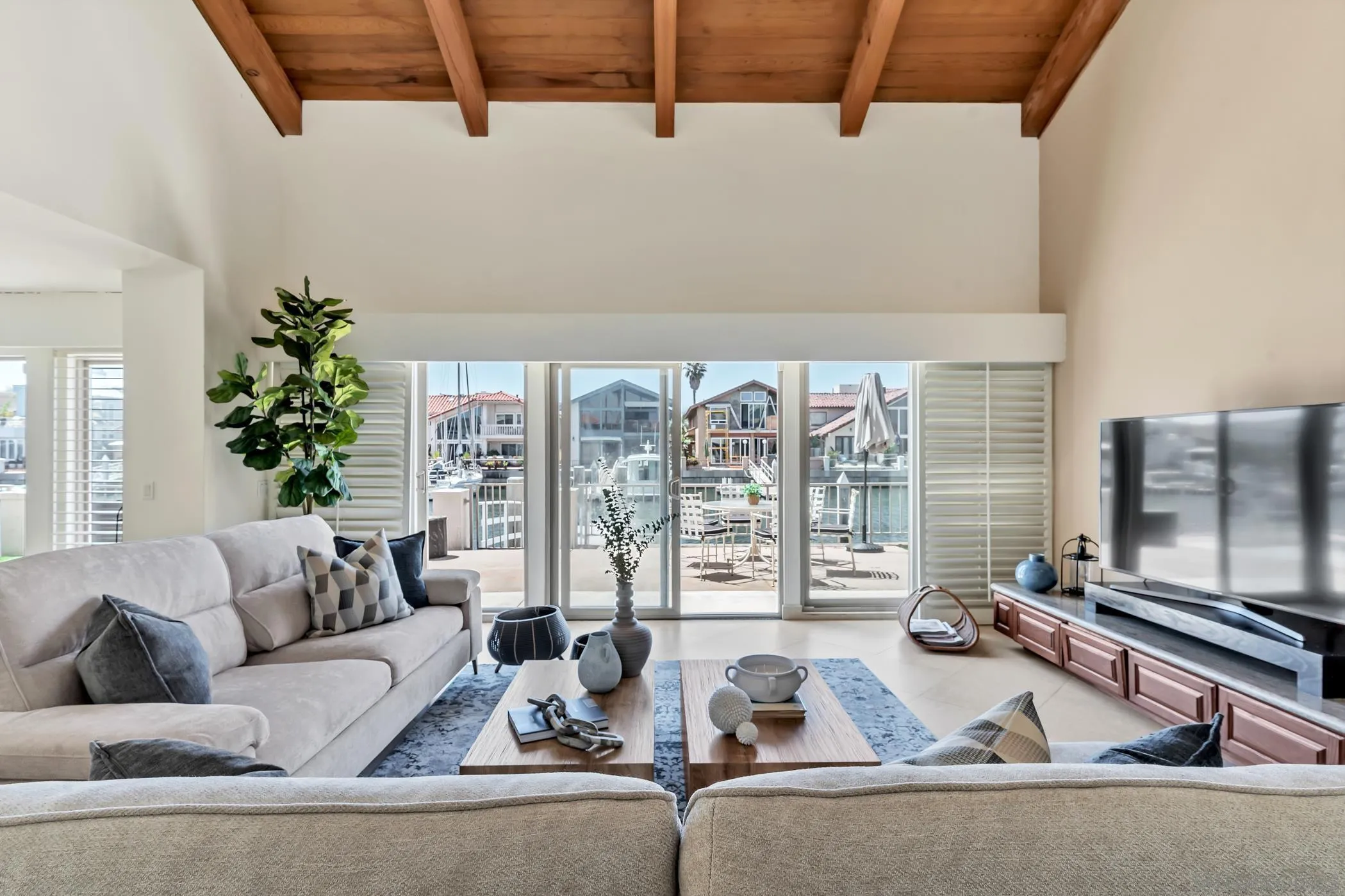 https://cdn.realtyfeed.com/cdn/127/250028321/e4380372b886c64128d9cb480801cd78.webp
