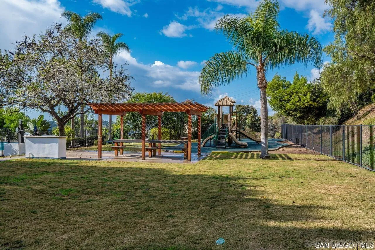 Photo #28: 250028325 Listing: Photo #28