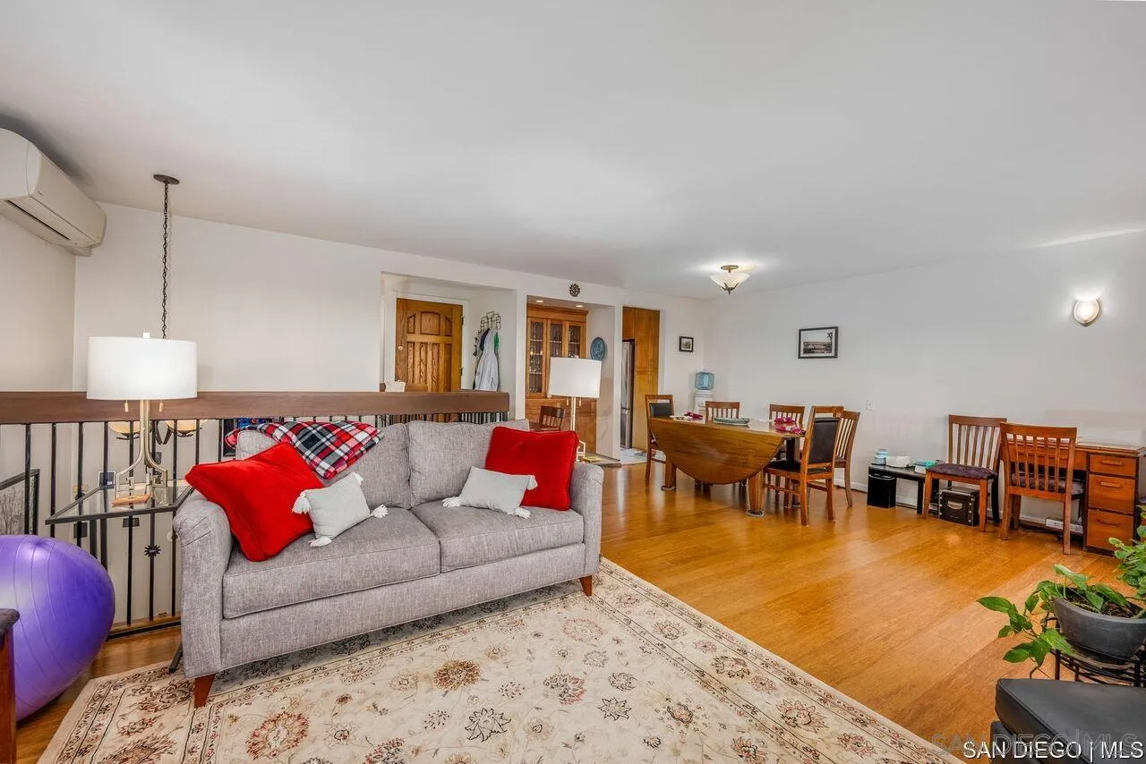 Photo #4: 250028325 Listing 