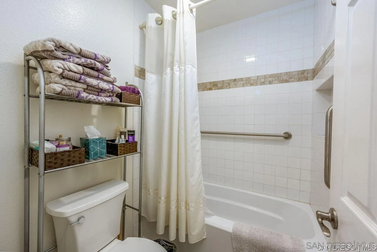 Photo #24: 250028325 Listing: Photo #24