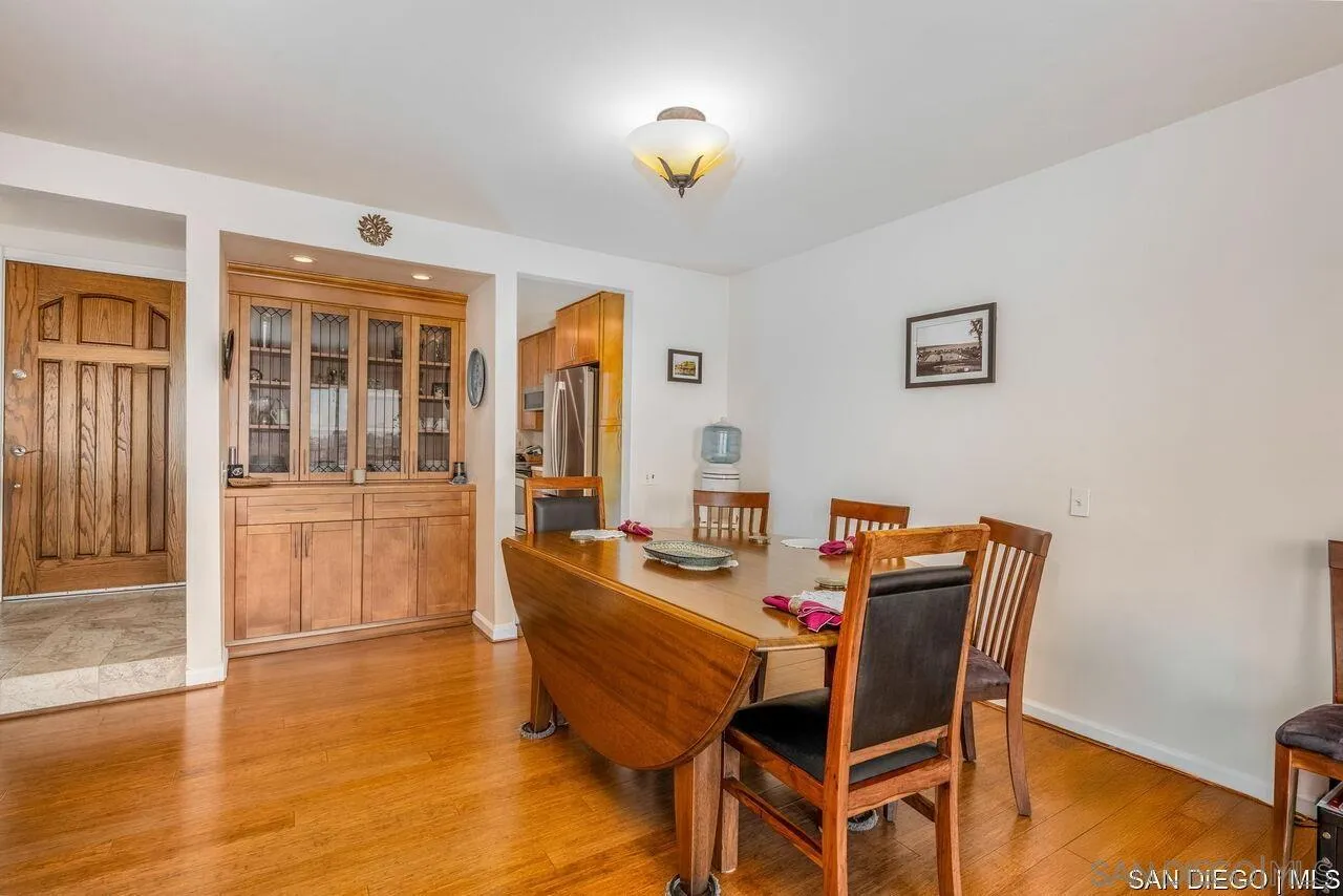 Photo #5: 250028325 Listing 