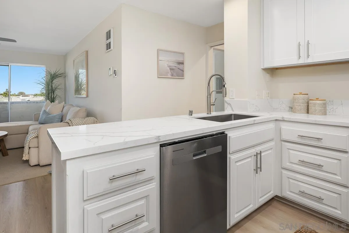 Photo #5: 250028327 Listing 