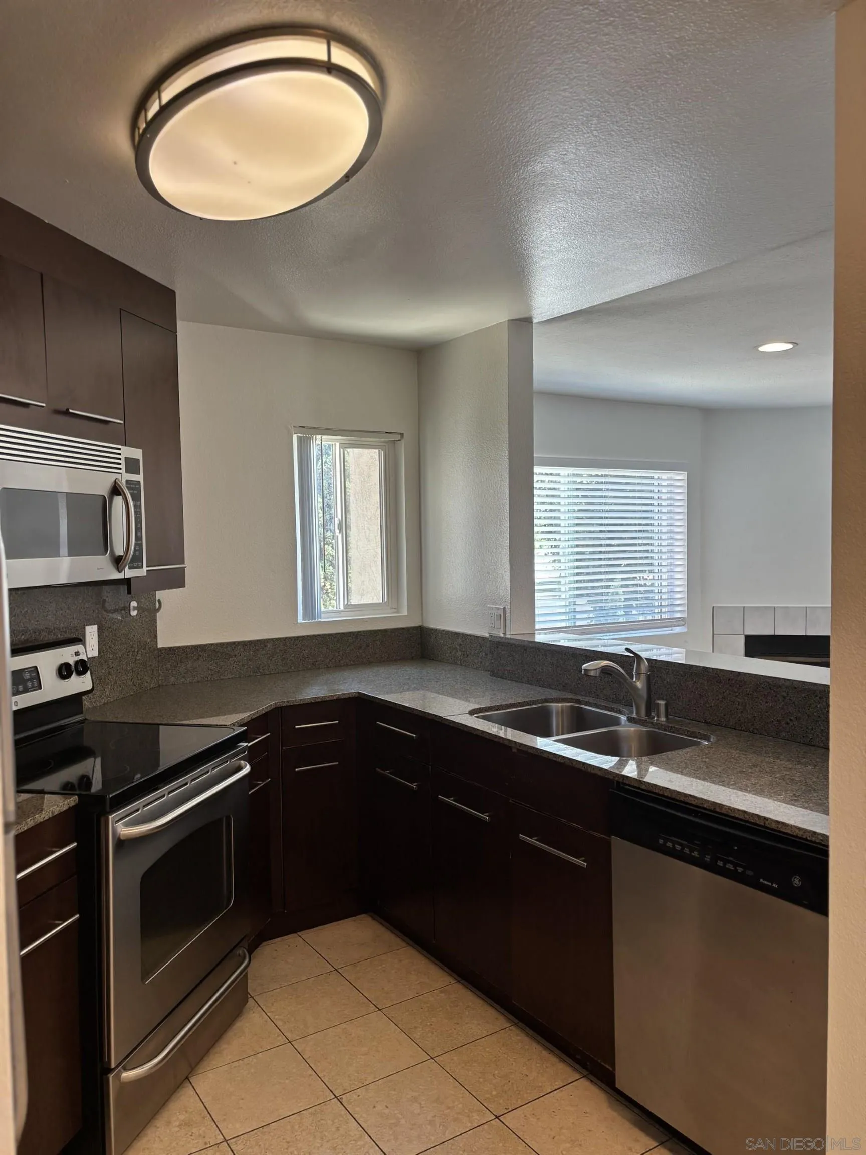 Photo #3: 250028330 Listing 