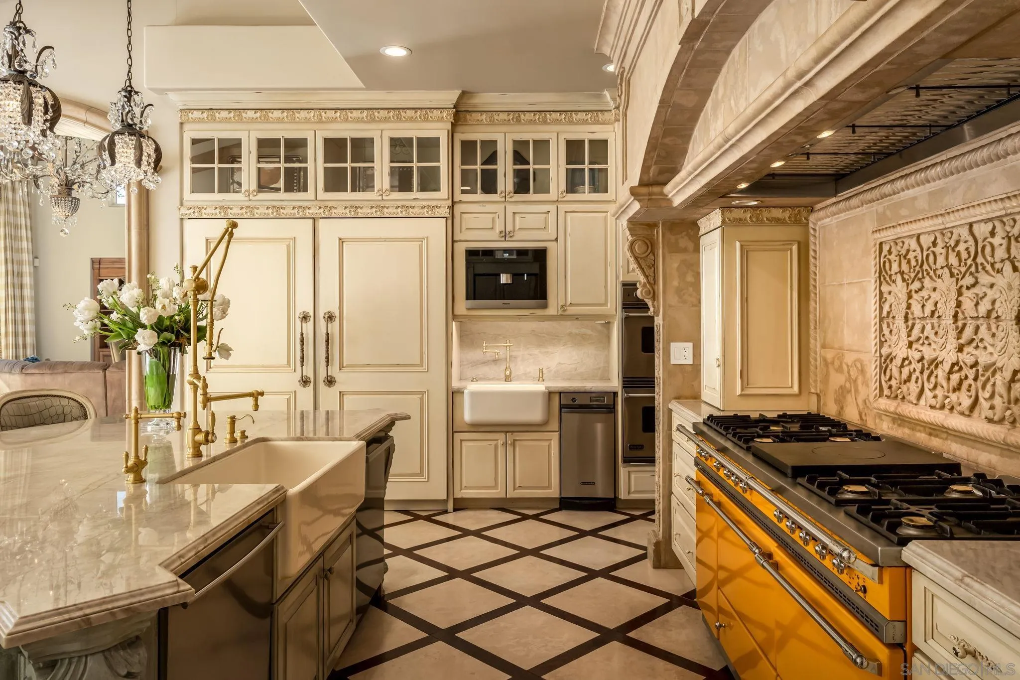 https://cdn.realtyfeed.com/cdn/127/250028339/2ab67363c65d00229687ca6e4521c8c2.webp