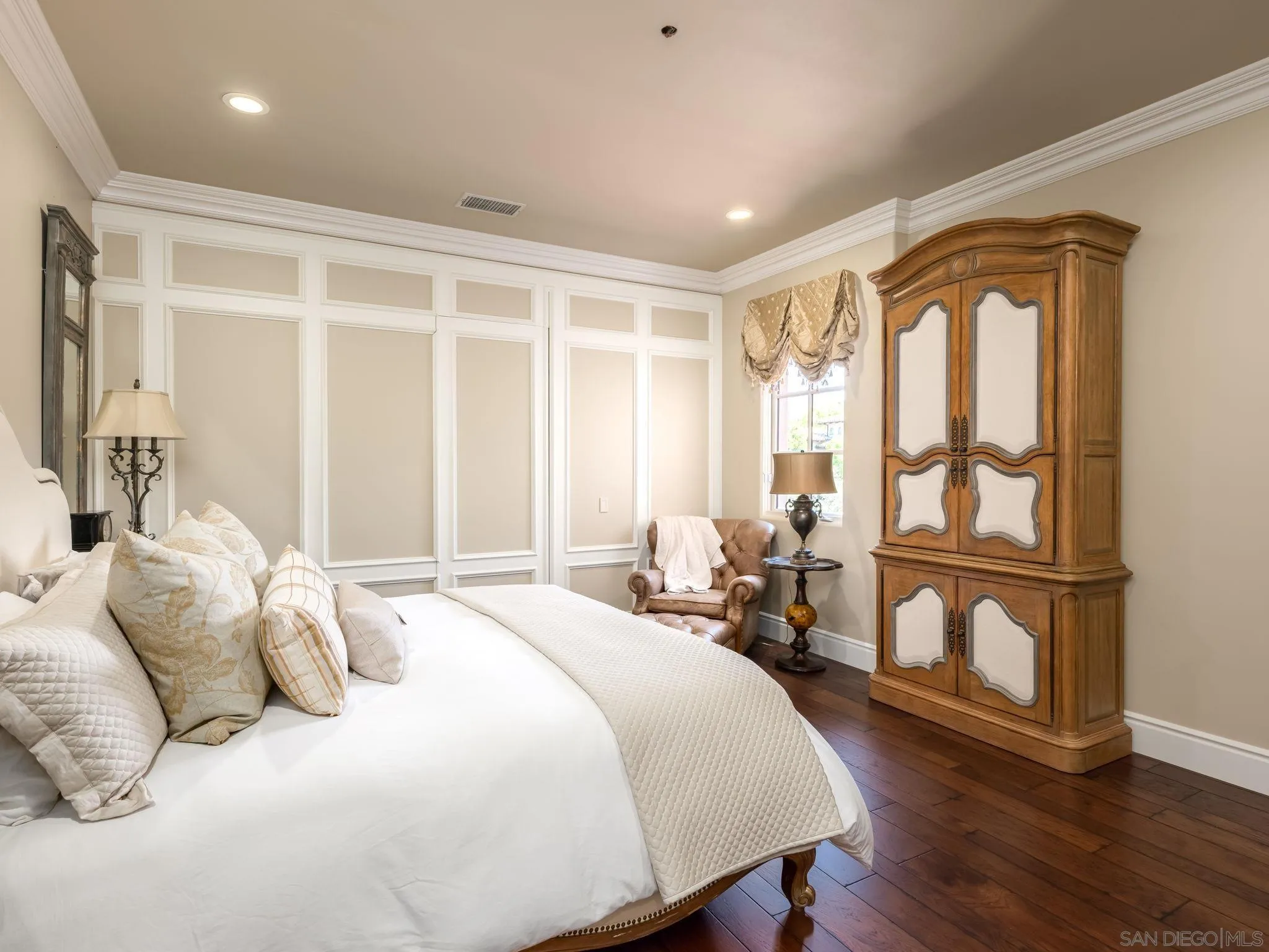 https://cdn.realtyfeed.com/cdn/127/250028339/9dc87a0e267b713a3e97f06928c53fc7.webp