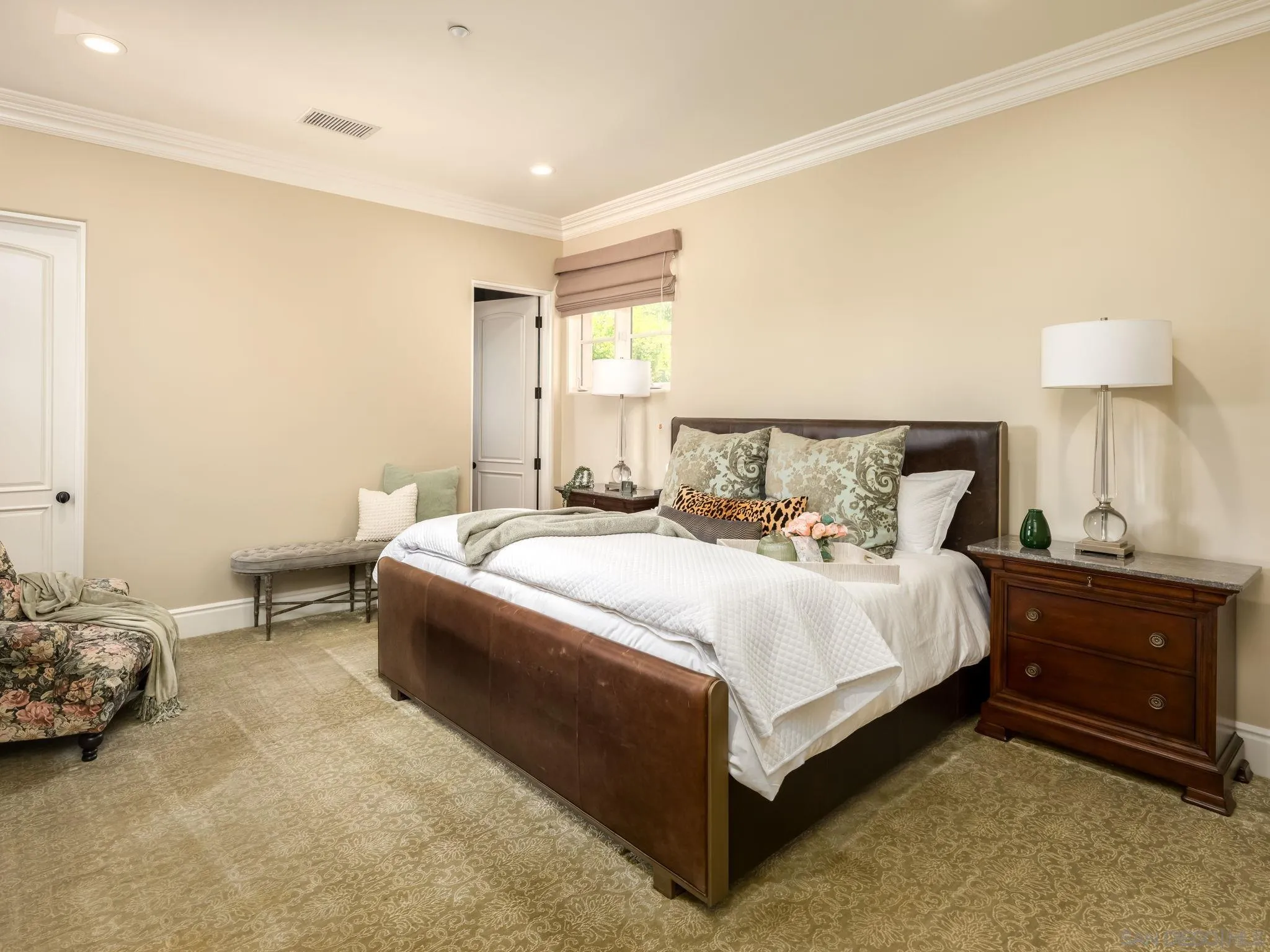 https://cdn.realtyfeed.com/cdn/127/250028339/cebdc239f0a20416d984def7034d4465.webp