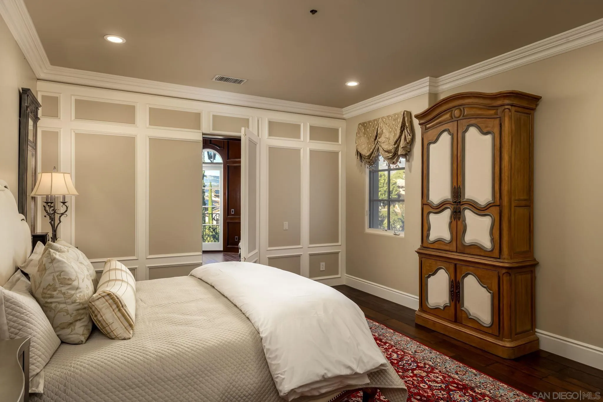 https://cdn.realtyfeed.com/cdn/127/250028339/f79b52e88483d508d2fed873c0baf05a.webp