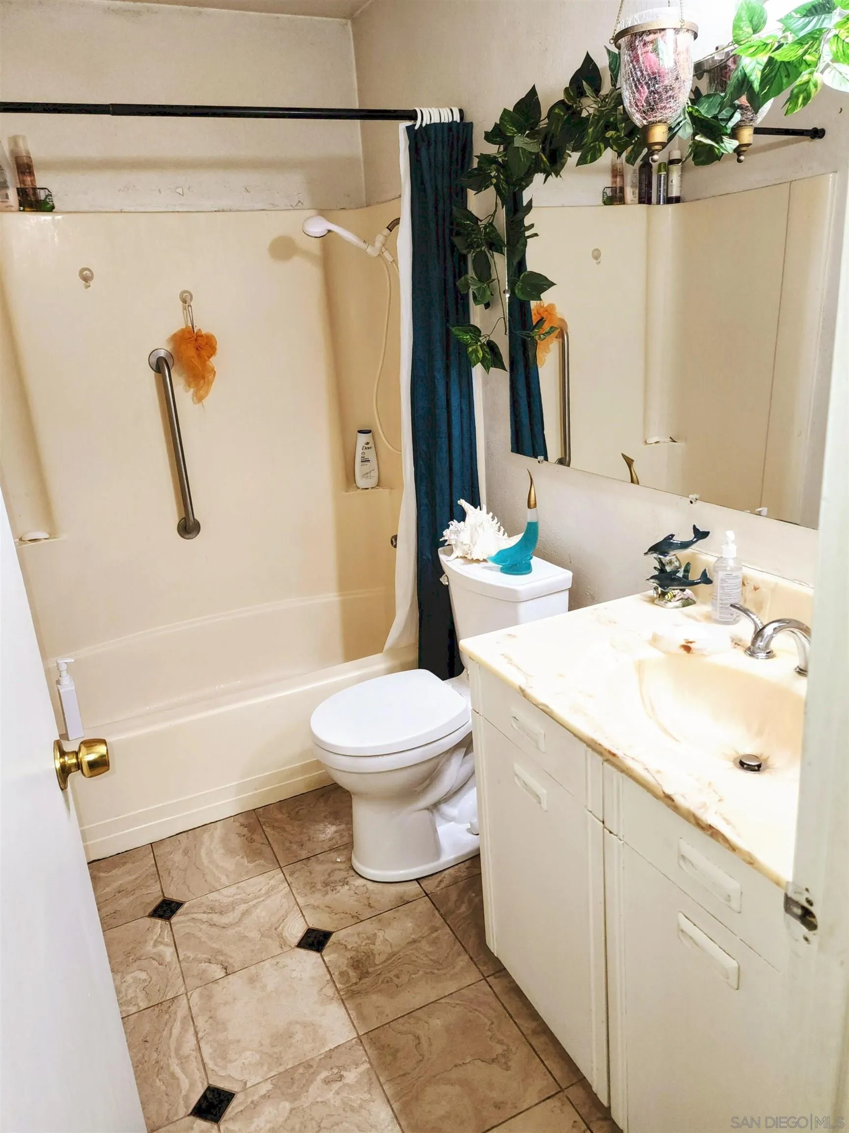 https://cdn.realtyfeed.com/cdn/127/250028344/ab726ab407d3d8c3d4662f38294e4314.webp