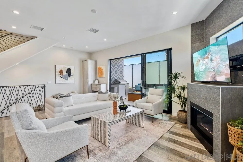 Photo #4: 250028345 Listing 