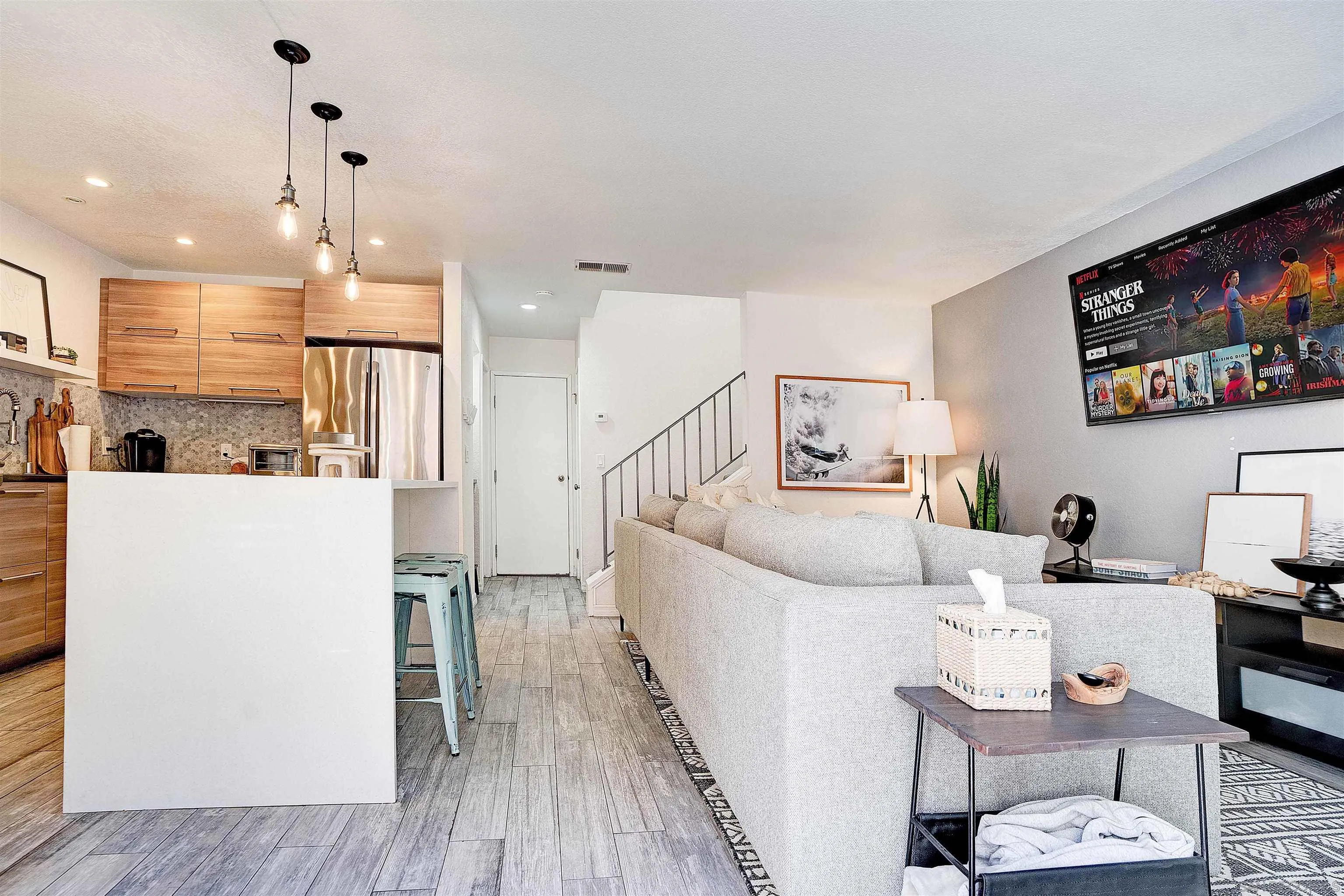 Photo #2: 250028371 Listing 