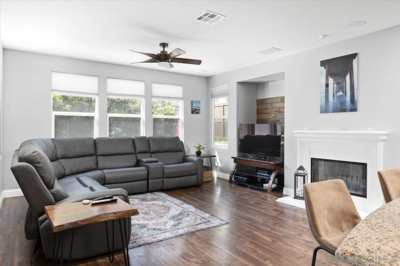 https://cdn.realtyfeed.com/cdn/127/250028391/f824c5a6acf342b6be15ad454e0b616d.webp