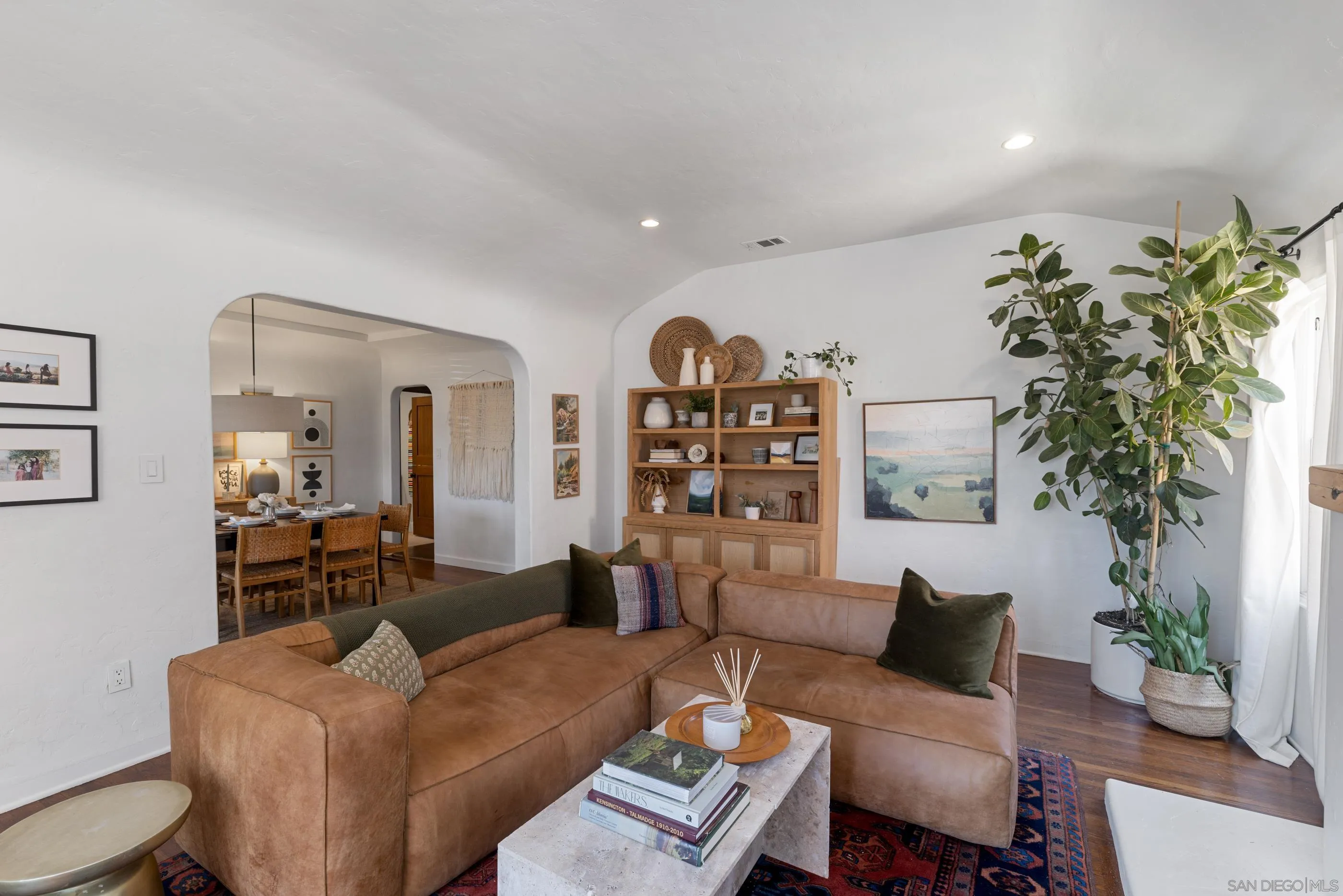 https://cdn.realtyfeed.com/cdn/127/250028402/3048a77b82e6feb099e036c4b6701ce2.webp